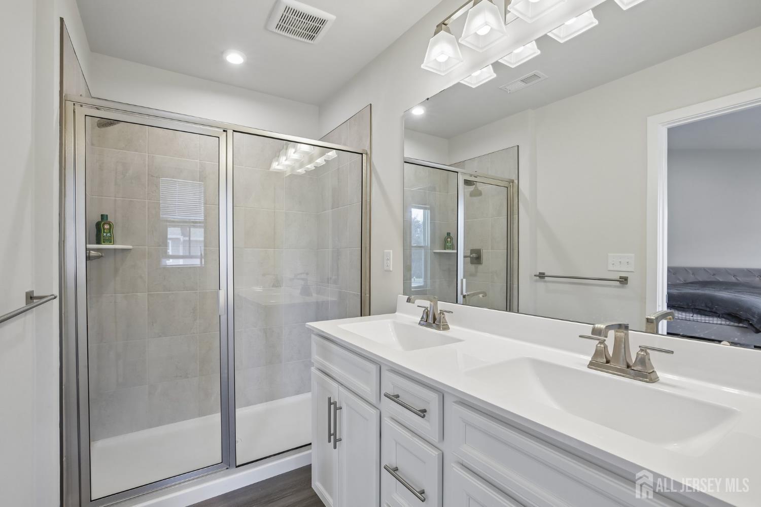 49 Owen Court, Franklin Twsp, NJ, 08873 image 16