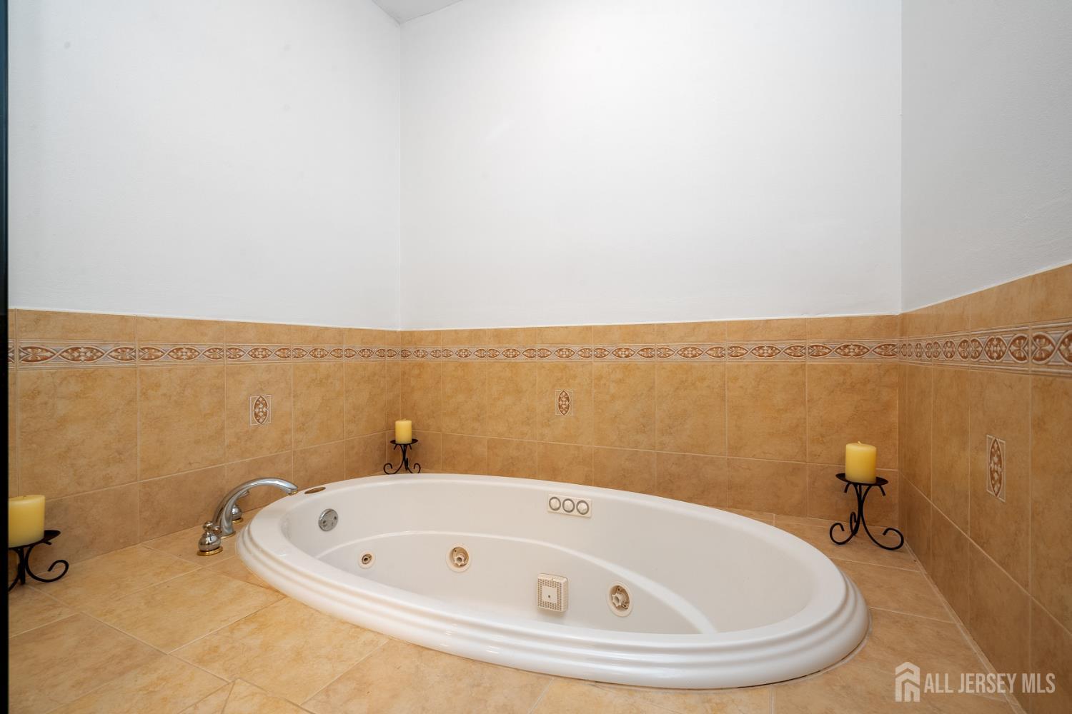 6 Lawrence Court, Monroe, NJ, 08831 image 59