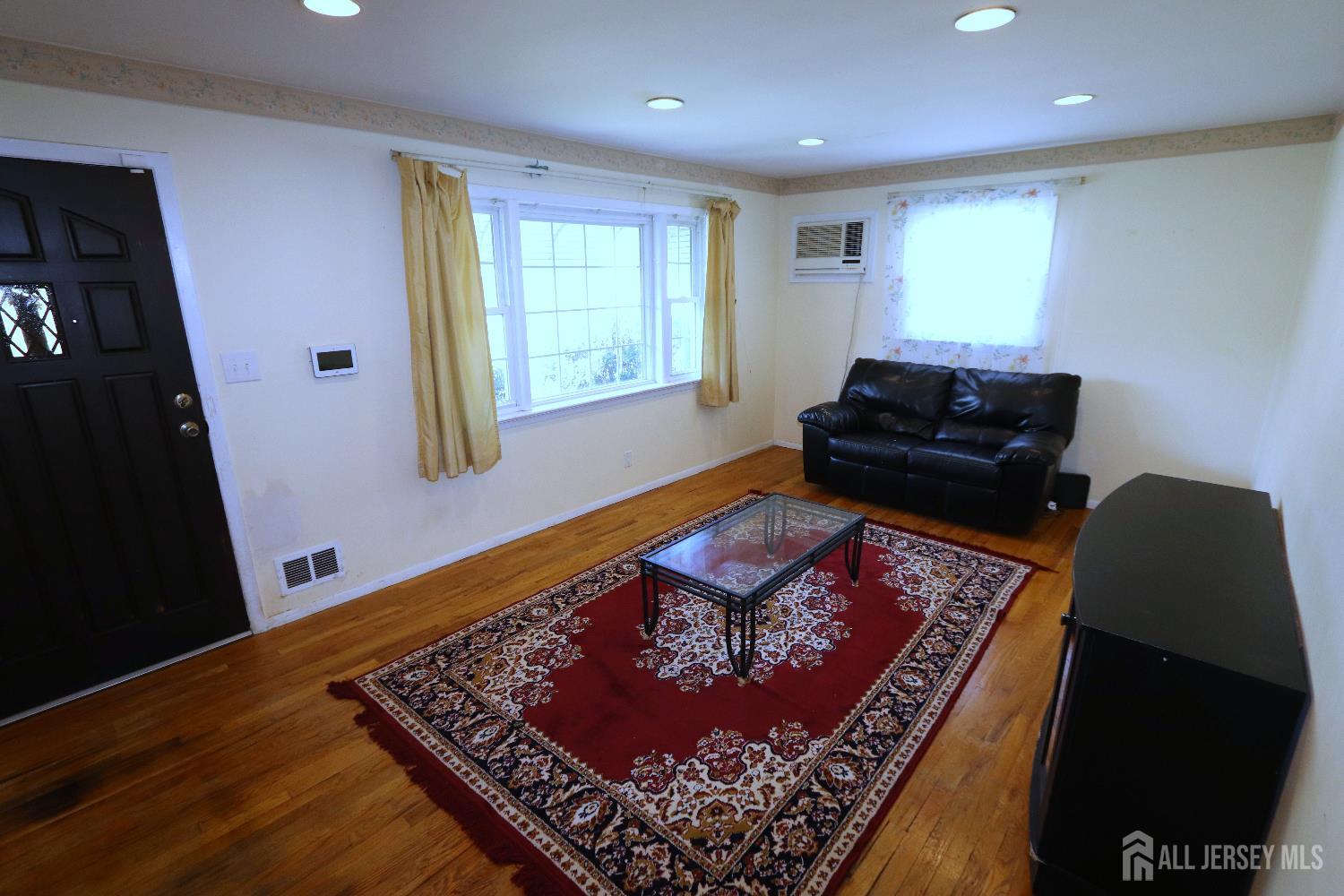 89 Oak Lane, Edison, NJ, 08817 image 16