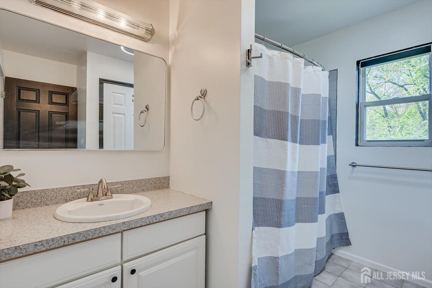 122 Dewolfe Street, Edison, NJ, 08817 image 34