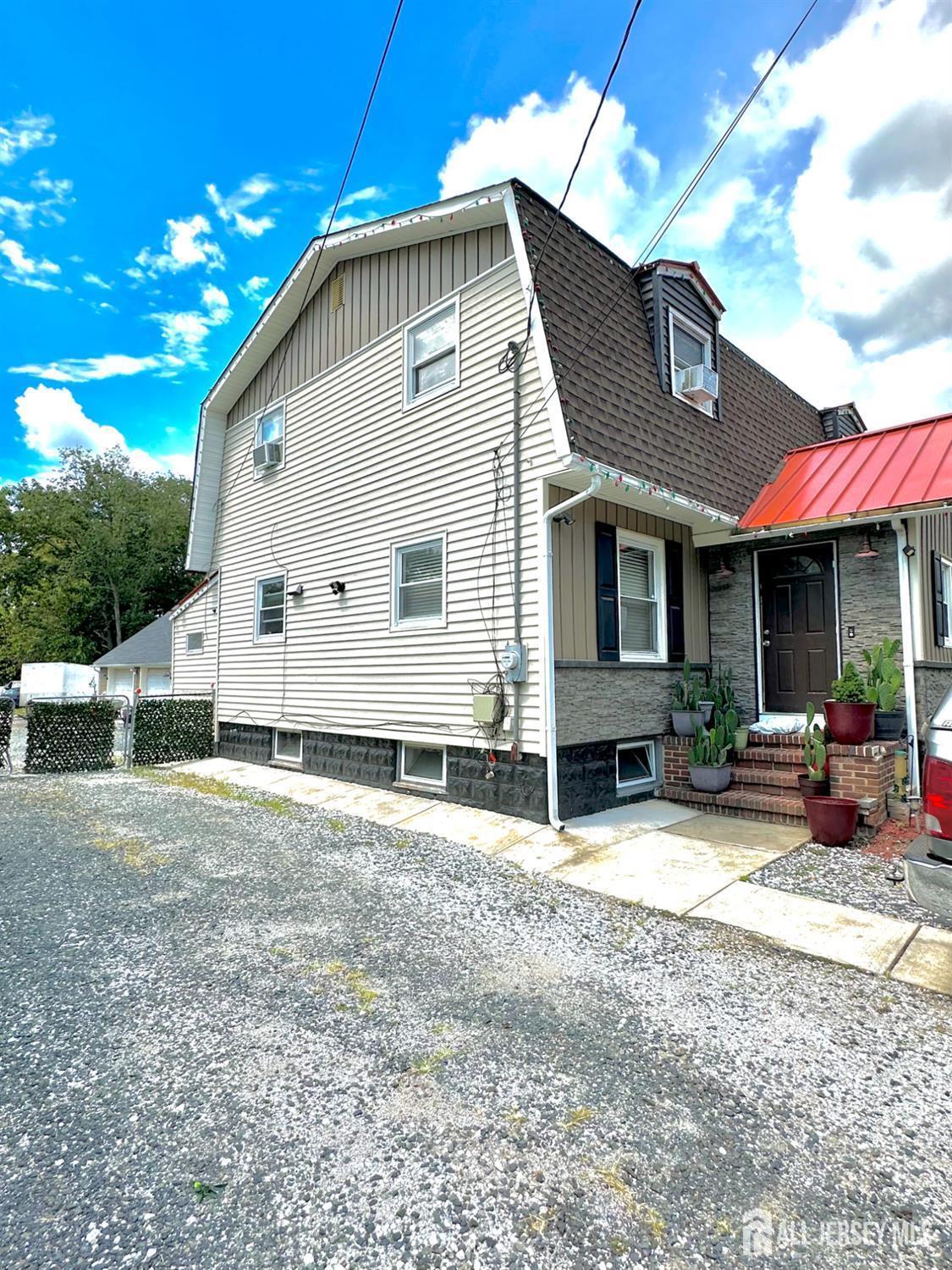 420 Church Lane Image 5