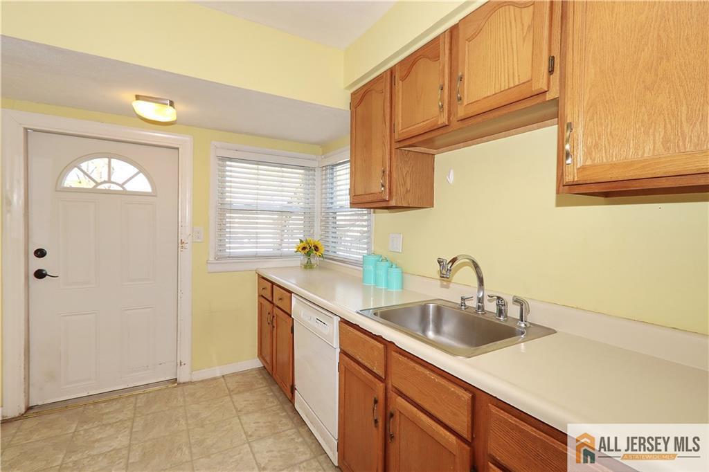 196 Worth Street Image 2