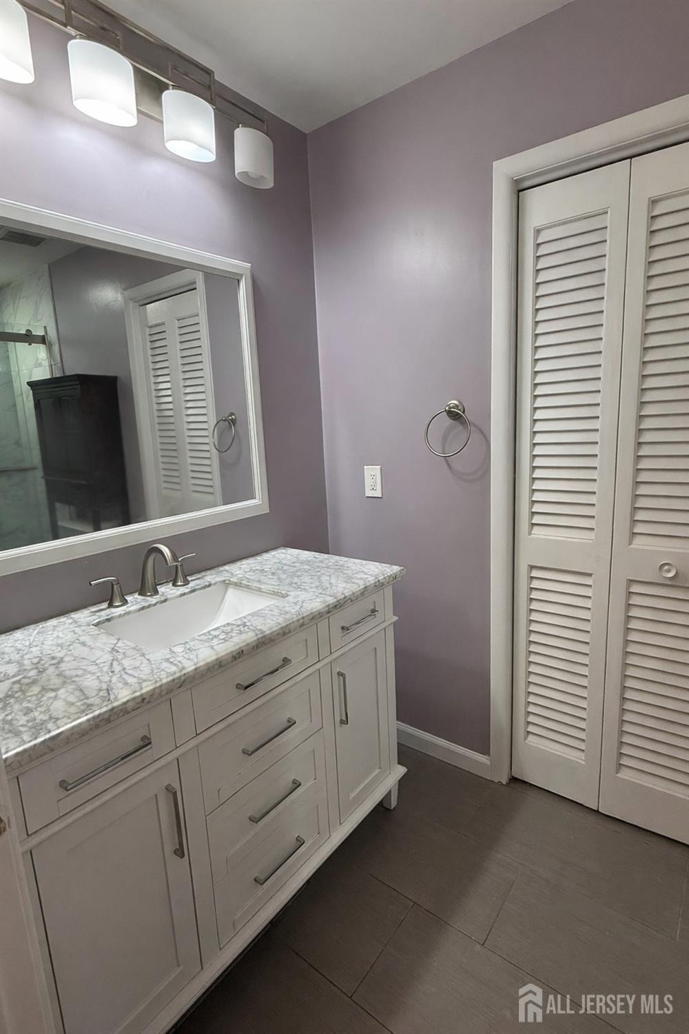 54 Holly Court, Edison, NJ, 08820 image 30