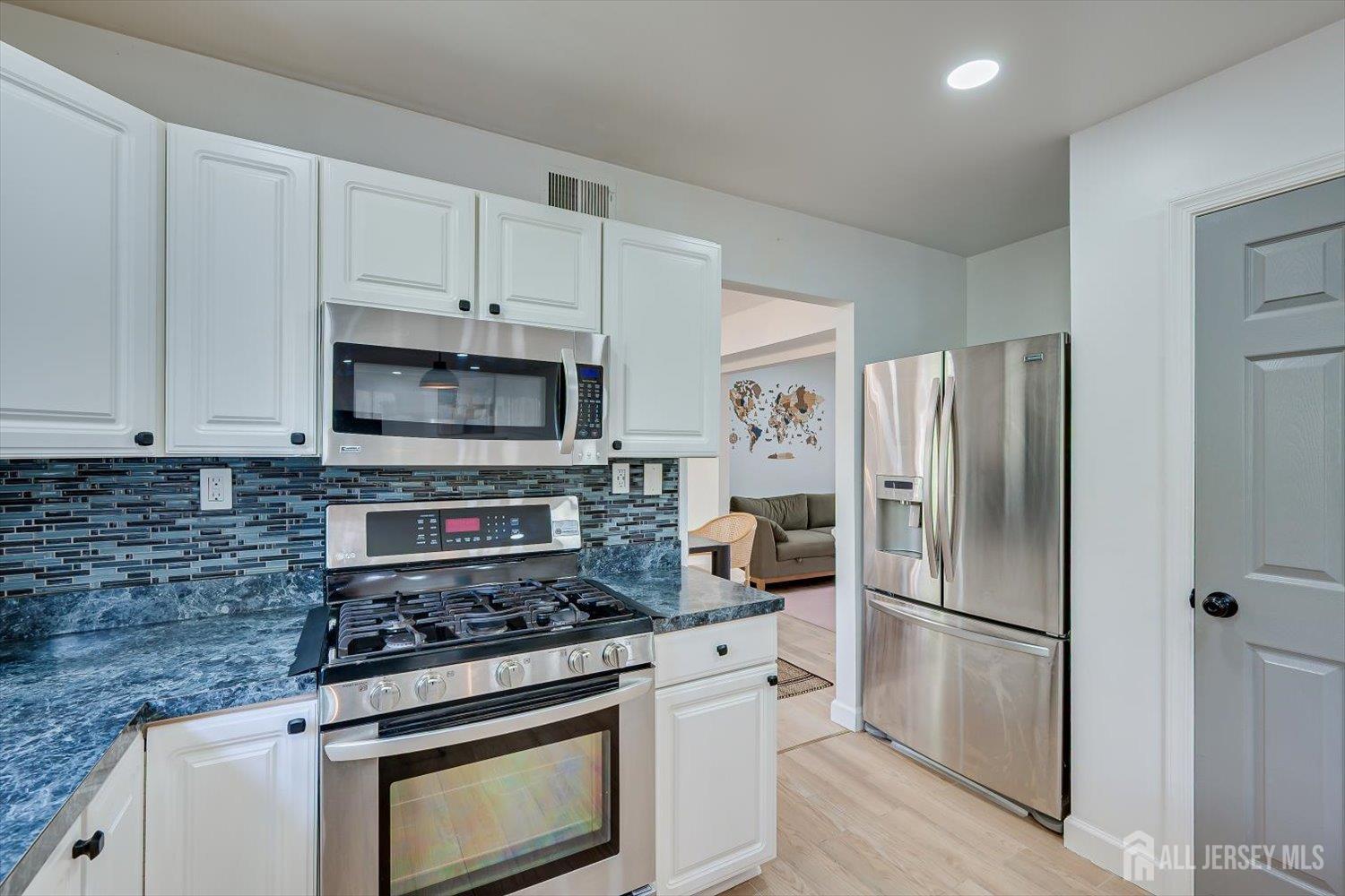 122 Dewolfe Street, Edison, NJ, 08817 image 15