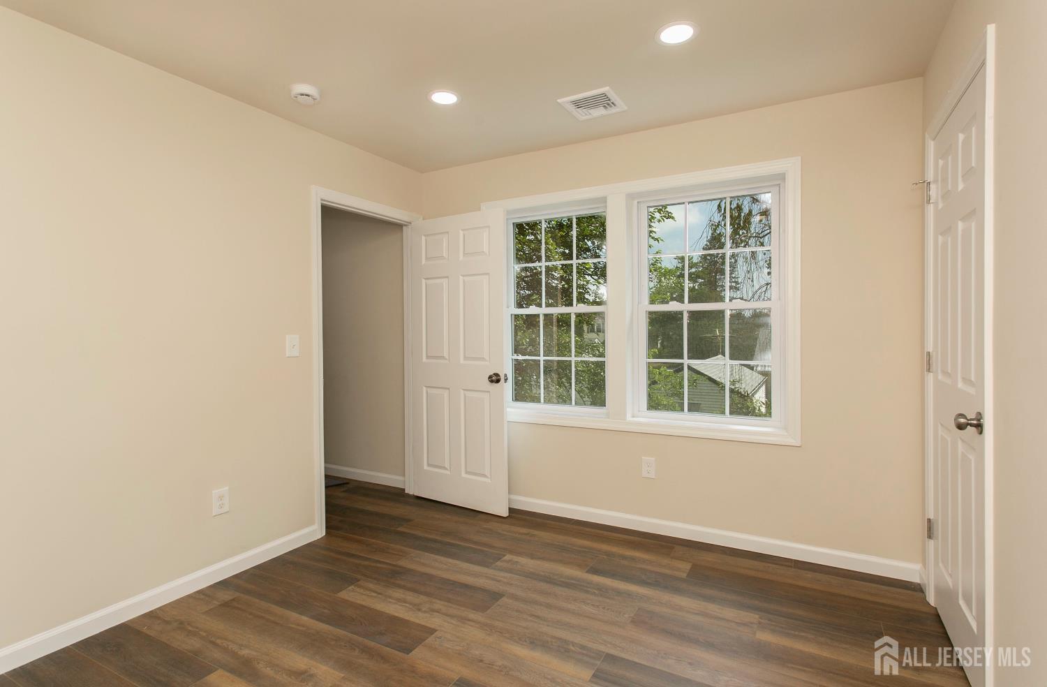 15 Bradley Drive, Edison, NJ, 08817 image 30