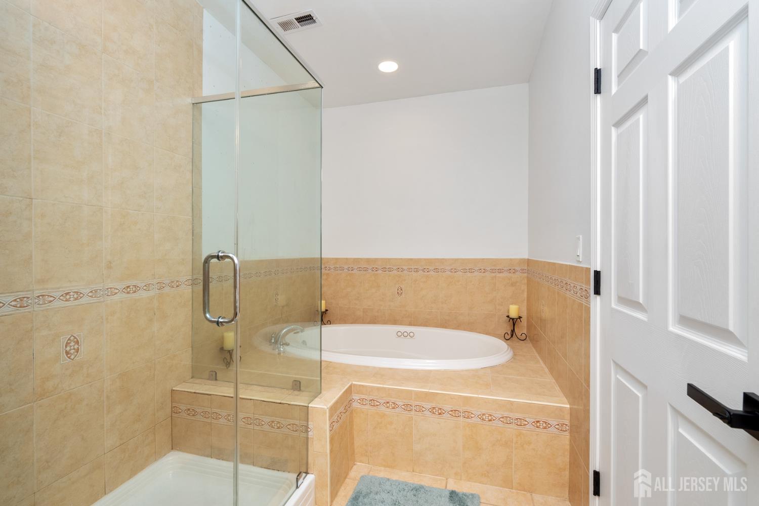 6 Lawrence Court, Monroe, NJ, 08831 image 58