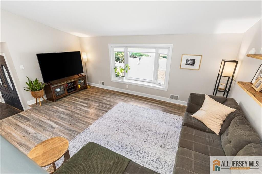 14 London Drive, East Brunswick, NJ, 08816 image 18