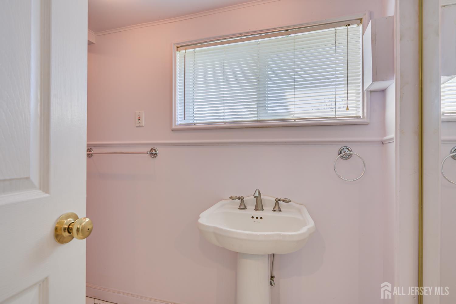 40 Meeker Avenue, Edison, NJ, 08817 image 21