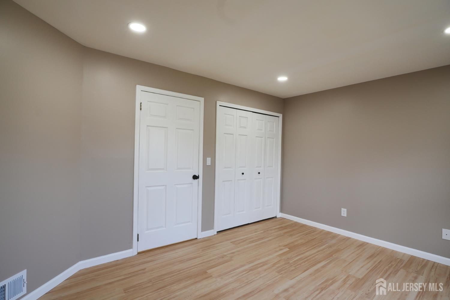 395 Carhart Court, East Brunswick, NJ, 08816 image 14