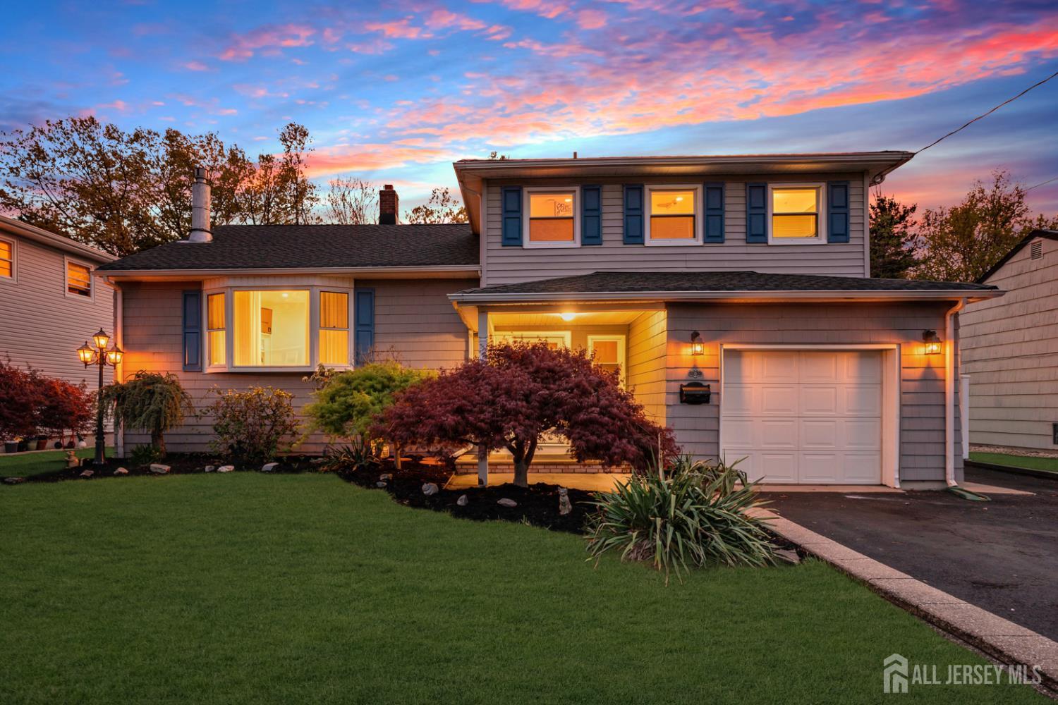 17 Hollywood Drive, Woodbridge Proper, NJ, 07095