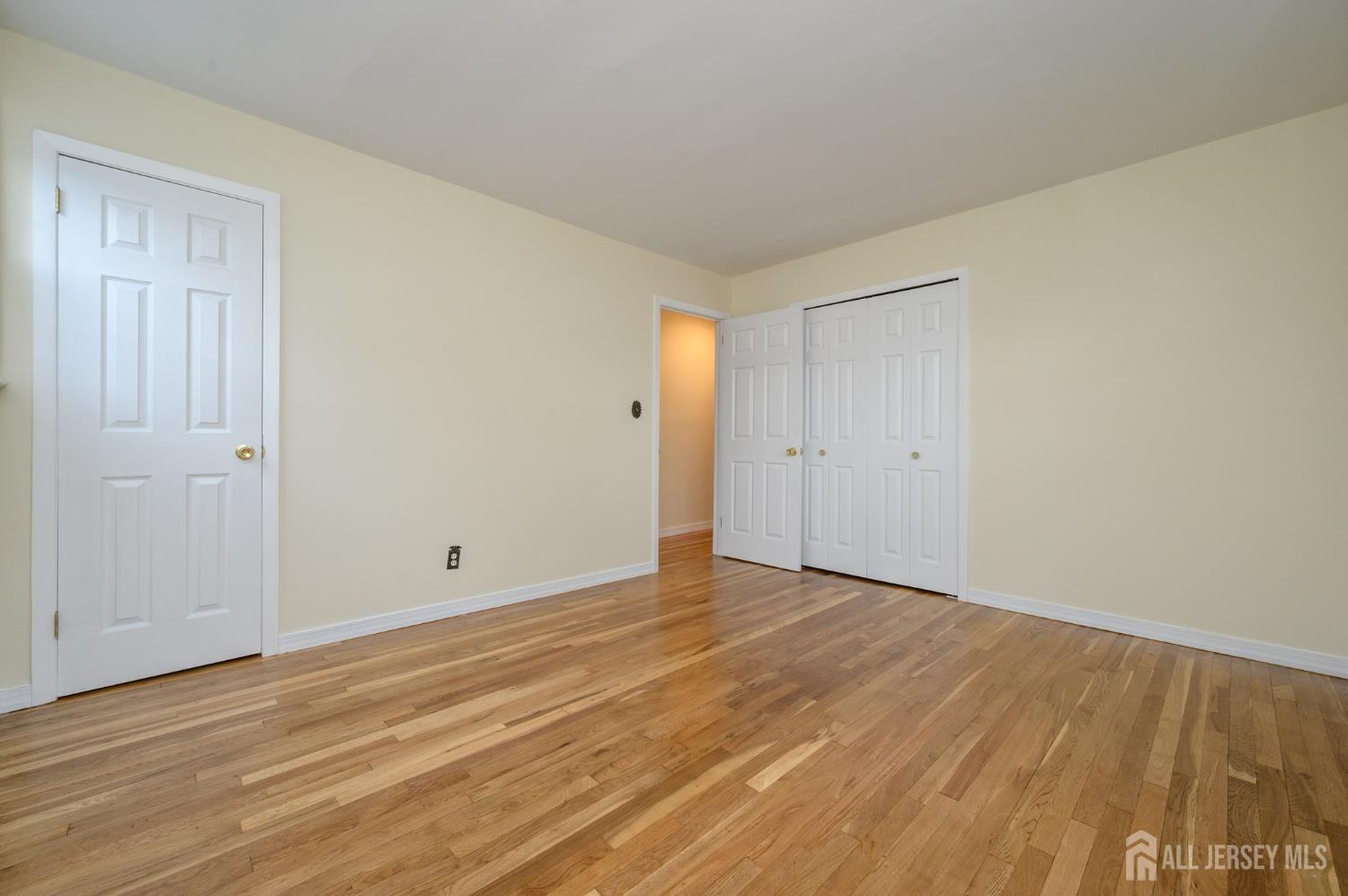 384 Maplewood Avenue, Colonia, NJ, 07067 image 20