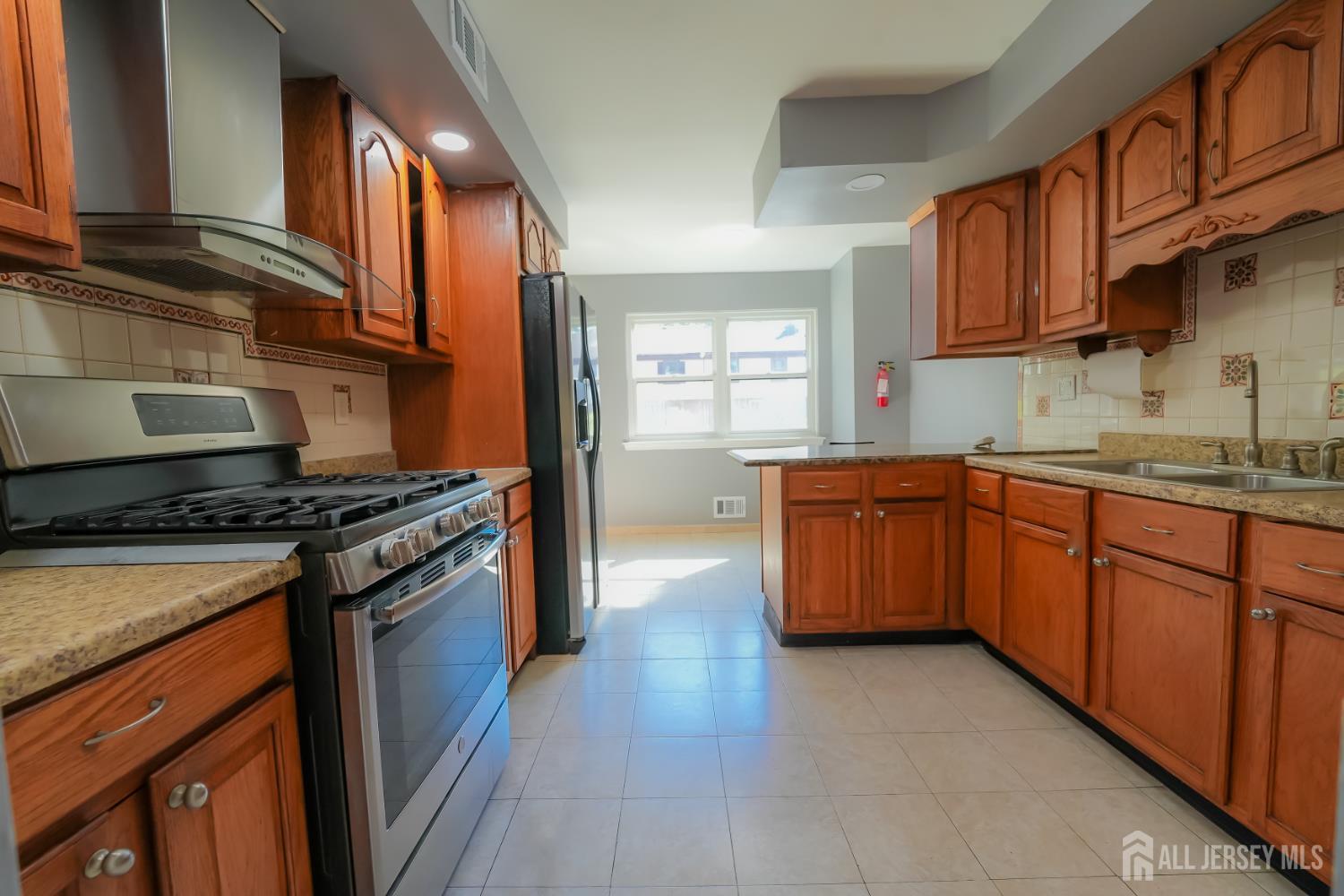 1308 Merrywood Drive, Edison, NJ, 08817 image 39