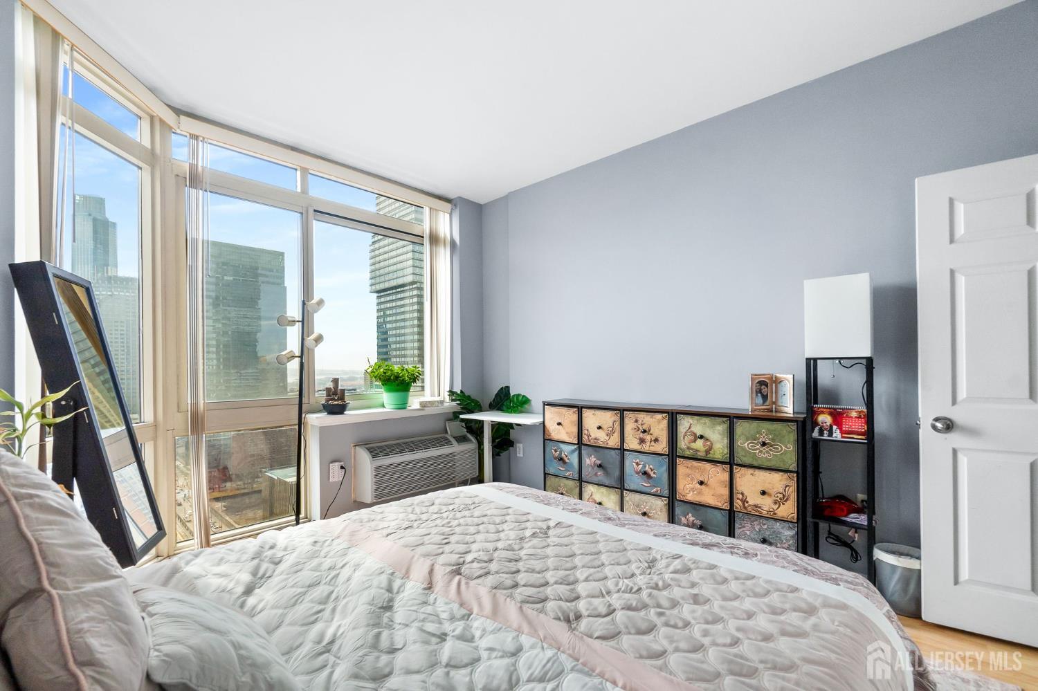 20 2nd Street 2601, Jersey City, NJ, 07302 image 19