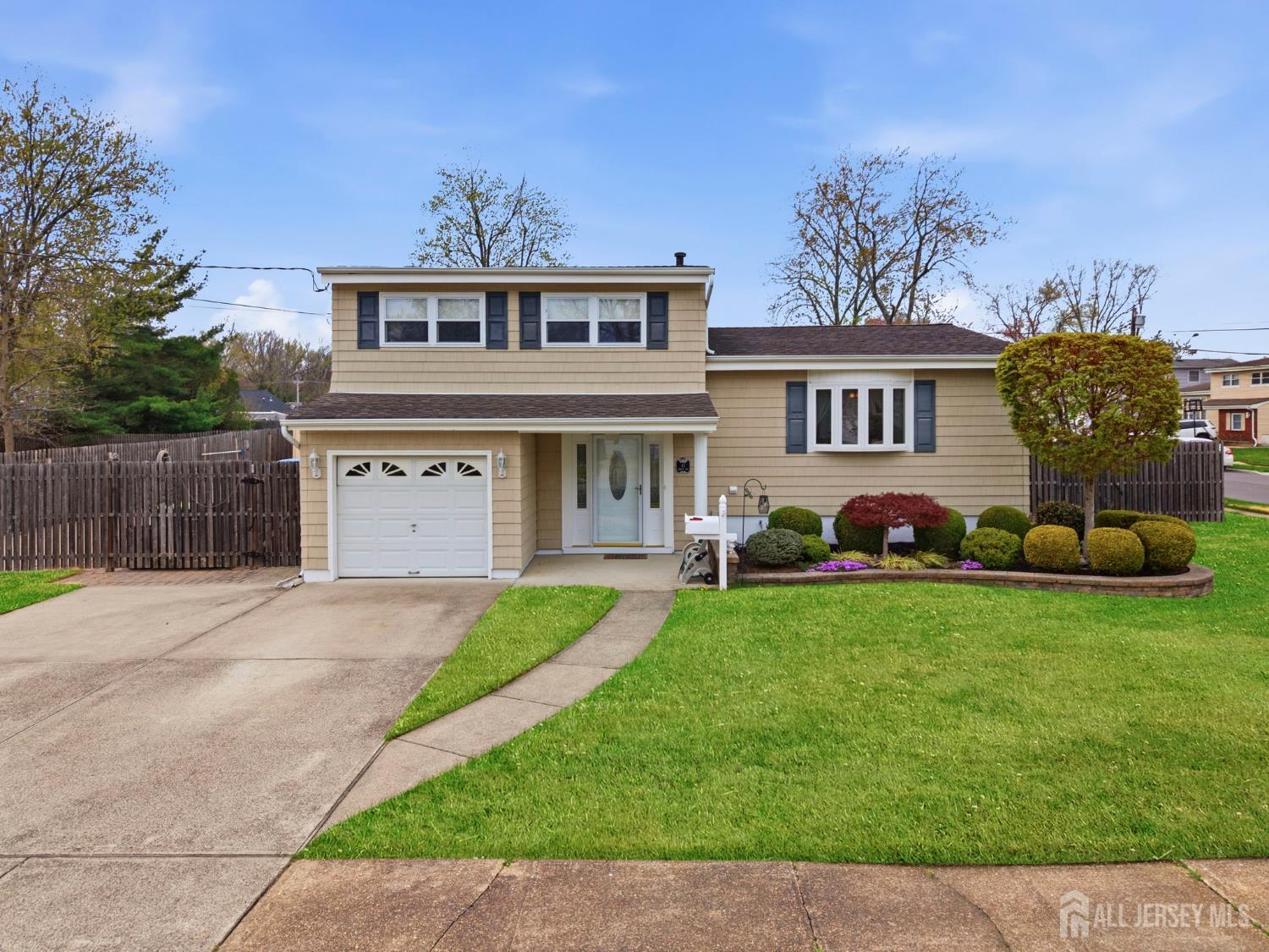 11 Jersey Avenue Image 2