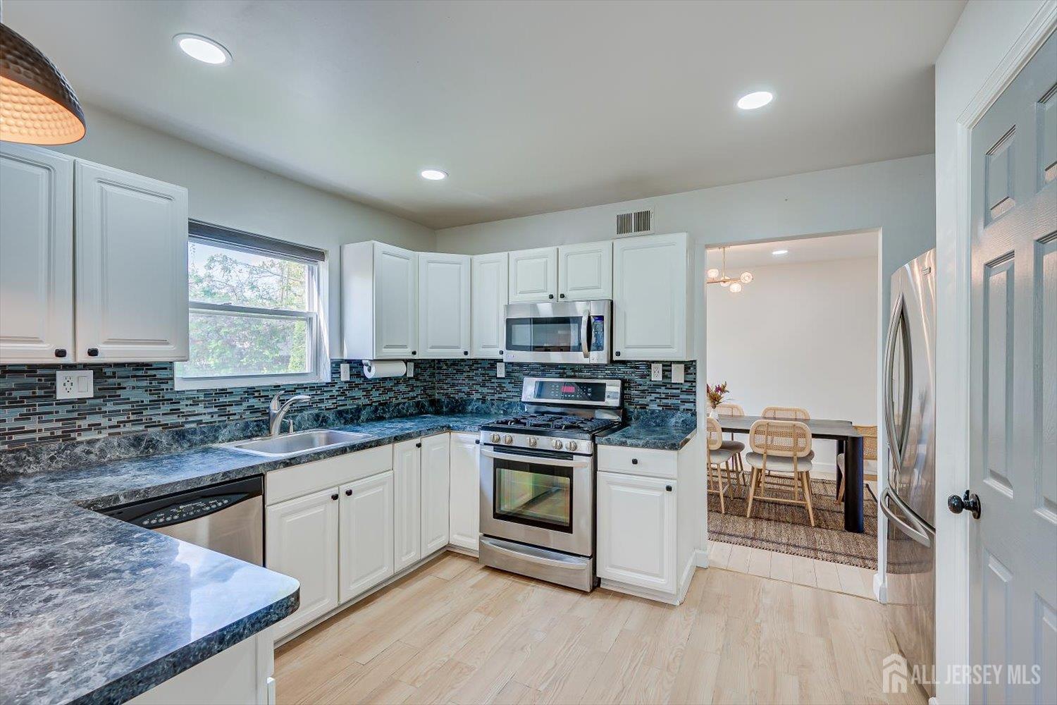 122 Dewolfe Street, Edison, NJ, 08817 image 12