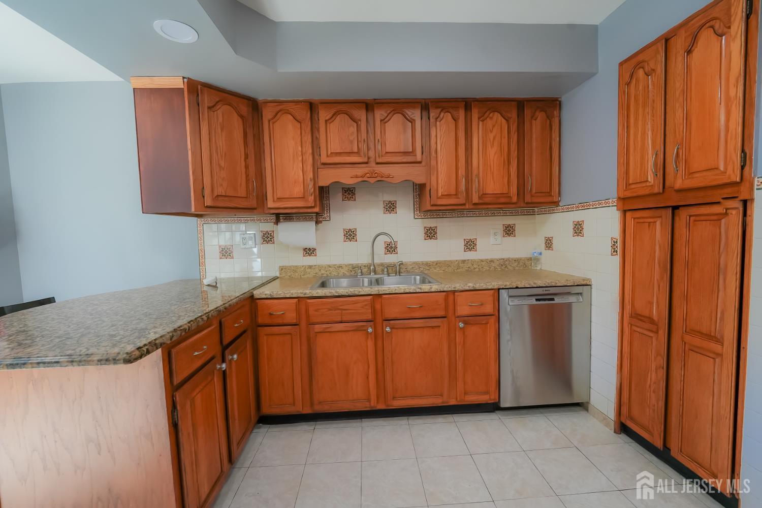 1308 Merrywood Drive, Edison, NJ, 08817 image 43