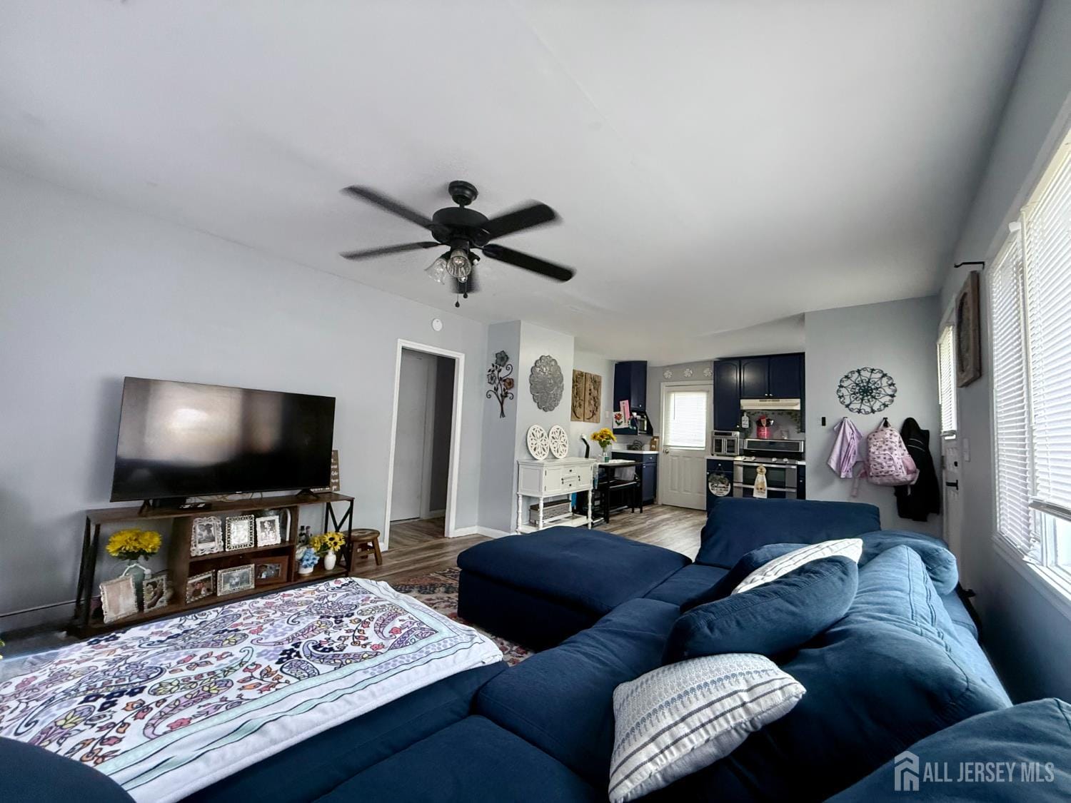 13 Middlesex Boulevard Image 3