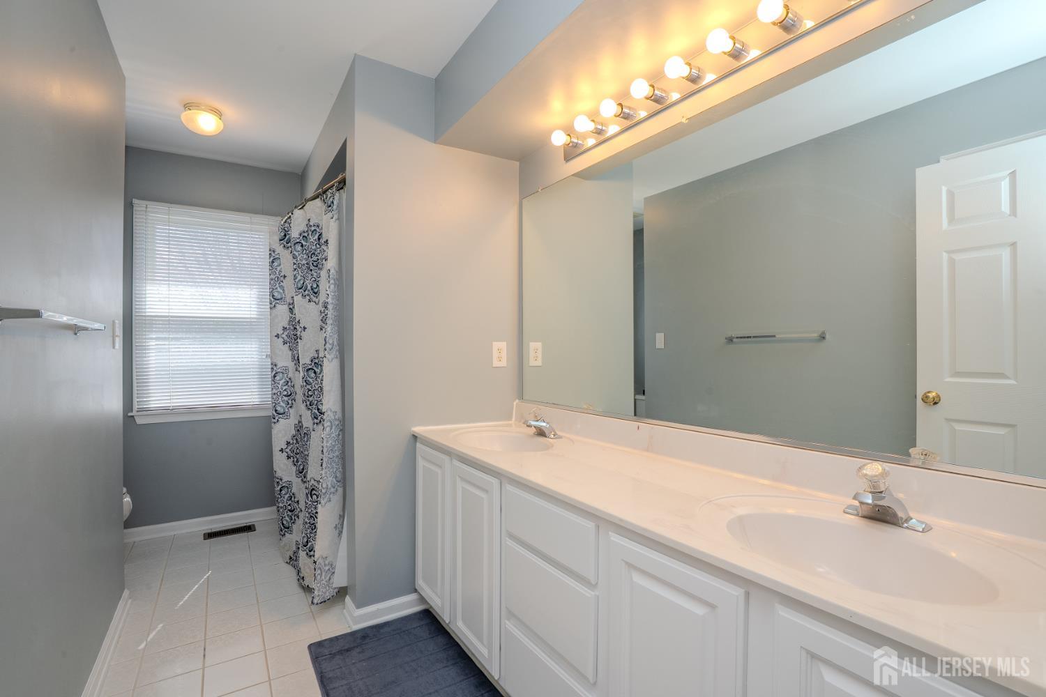 3 Colonial Court, Plainsboro, NJ, 08536 image 41