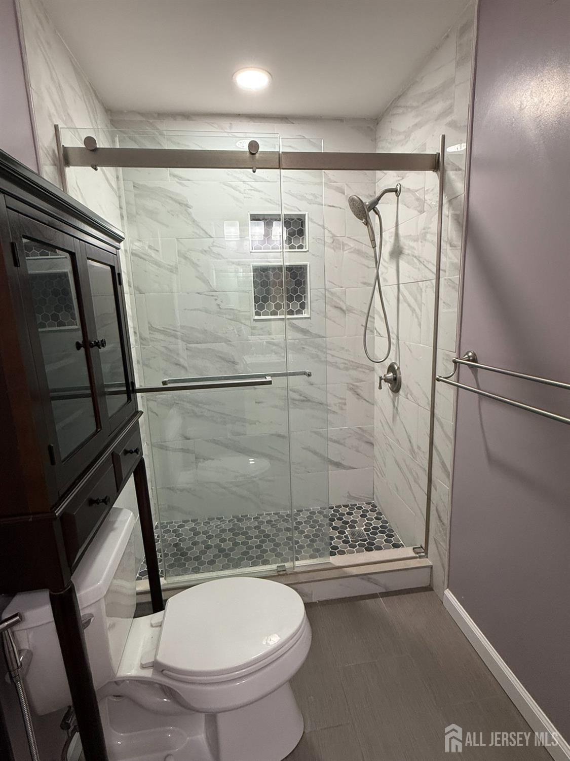 54 Holly Court, Edison, NJ, 08820 image 31