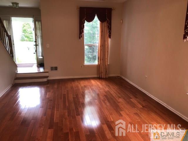 574 Buckingham Drive Image 5