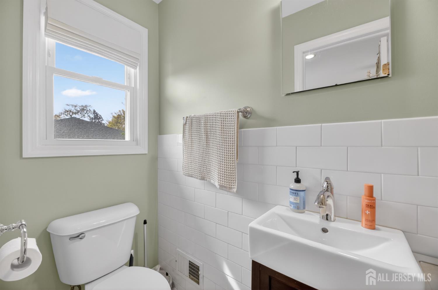 1382 Osage Road, North Brunswick, NJ, 08902 image 24