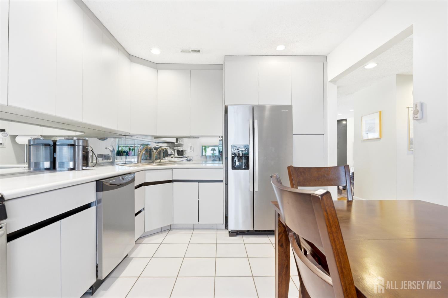 38 Carriage Place, Edison, NJ, 08820 image 16