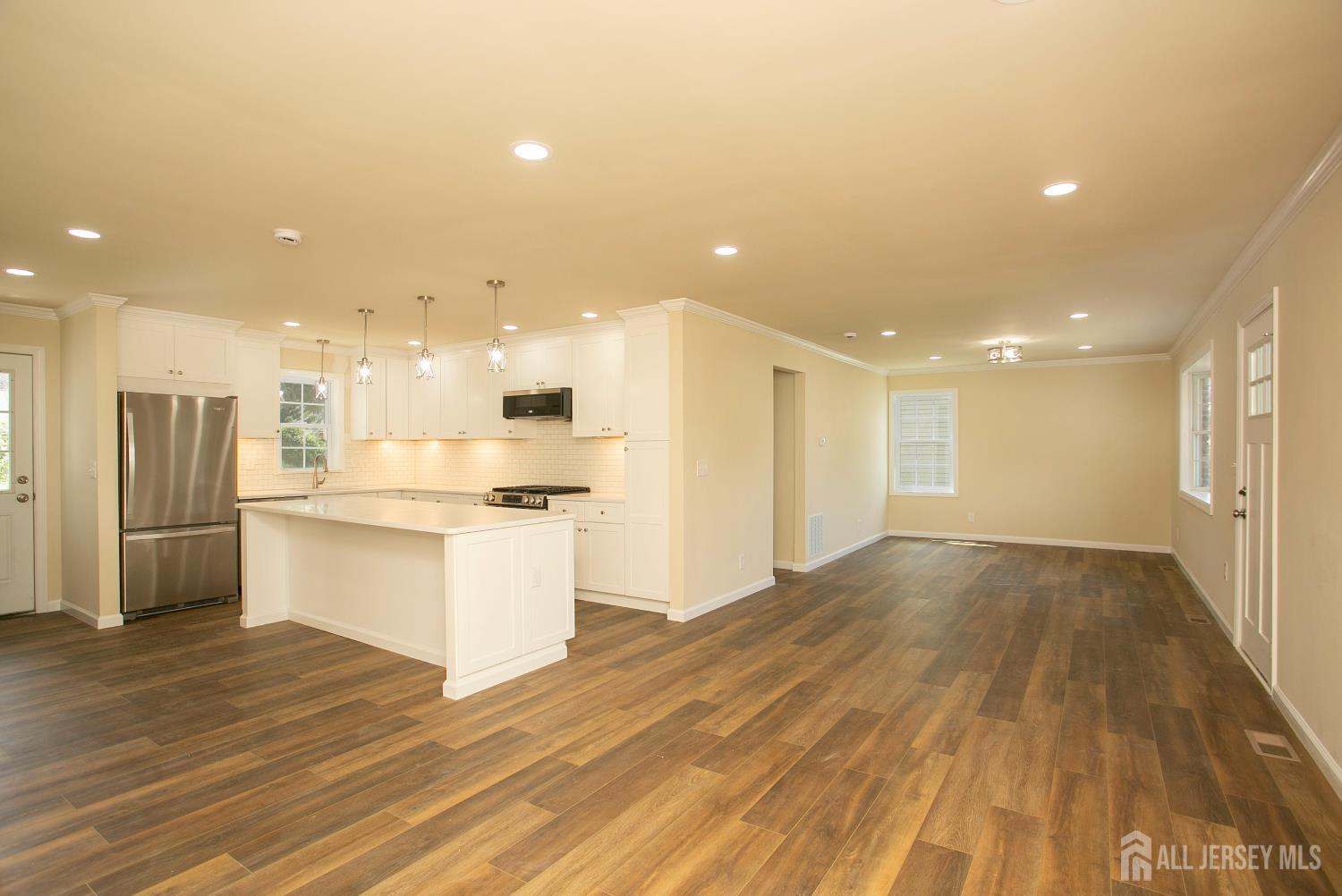 15 Bradley Drive, Edison, NJ, 08817 image 9