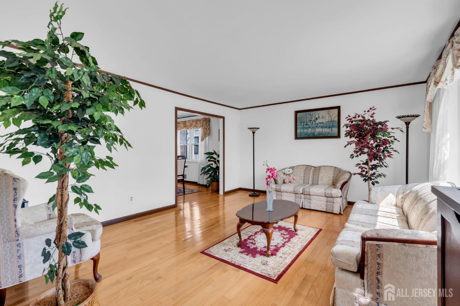 22 Ellison Avenue Image 3