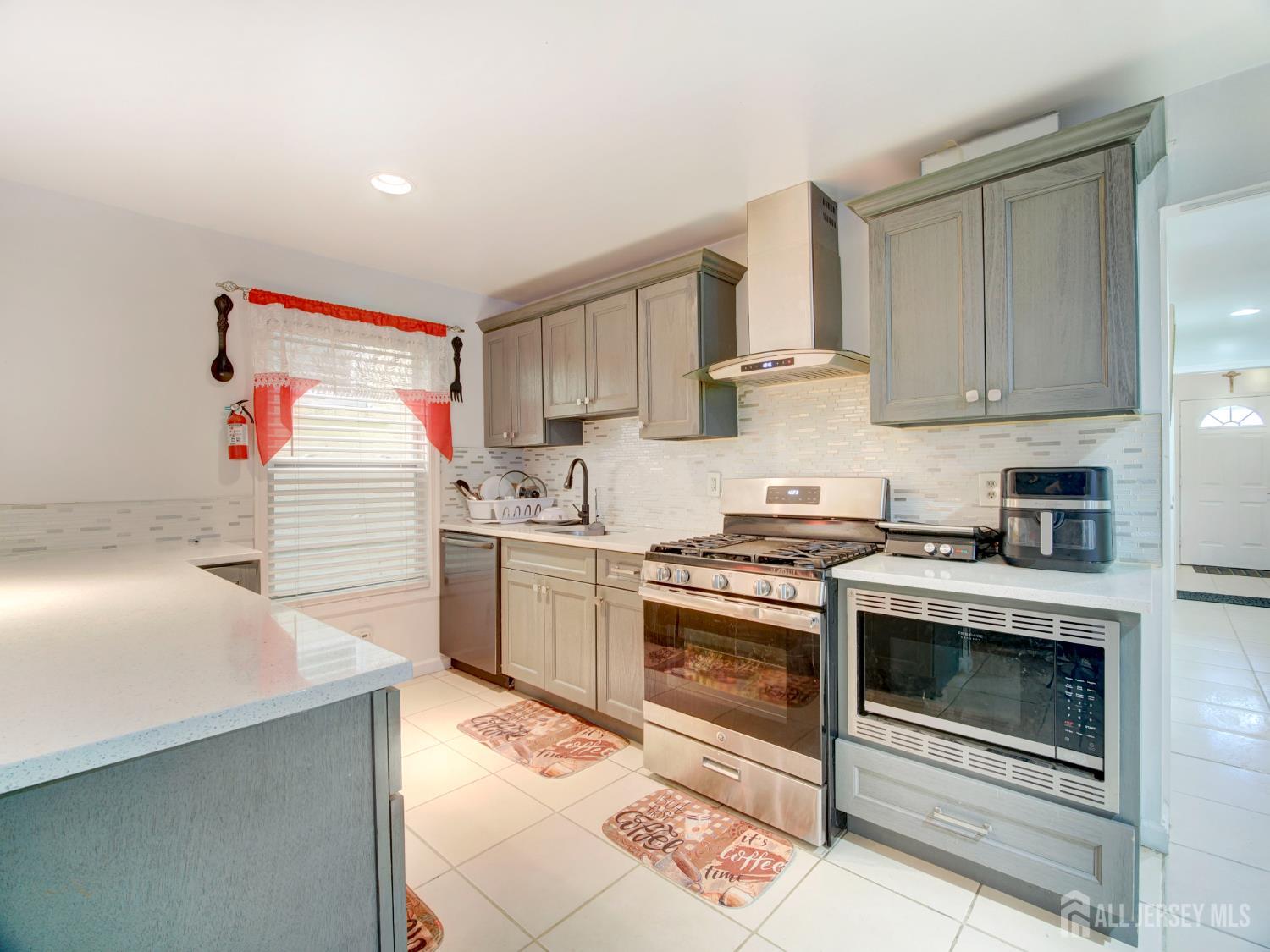 267 Watson Avenue, Perth Amboy, NJ, 08861 image 15