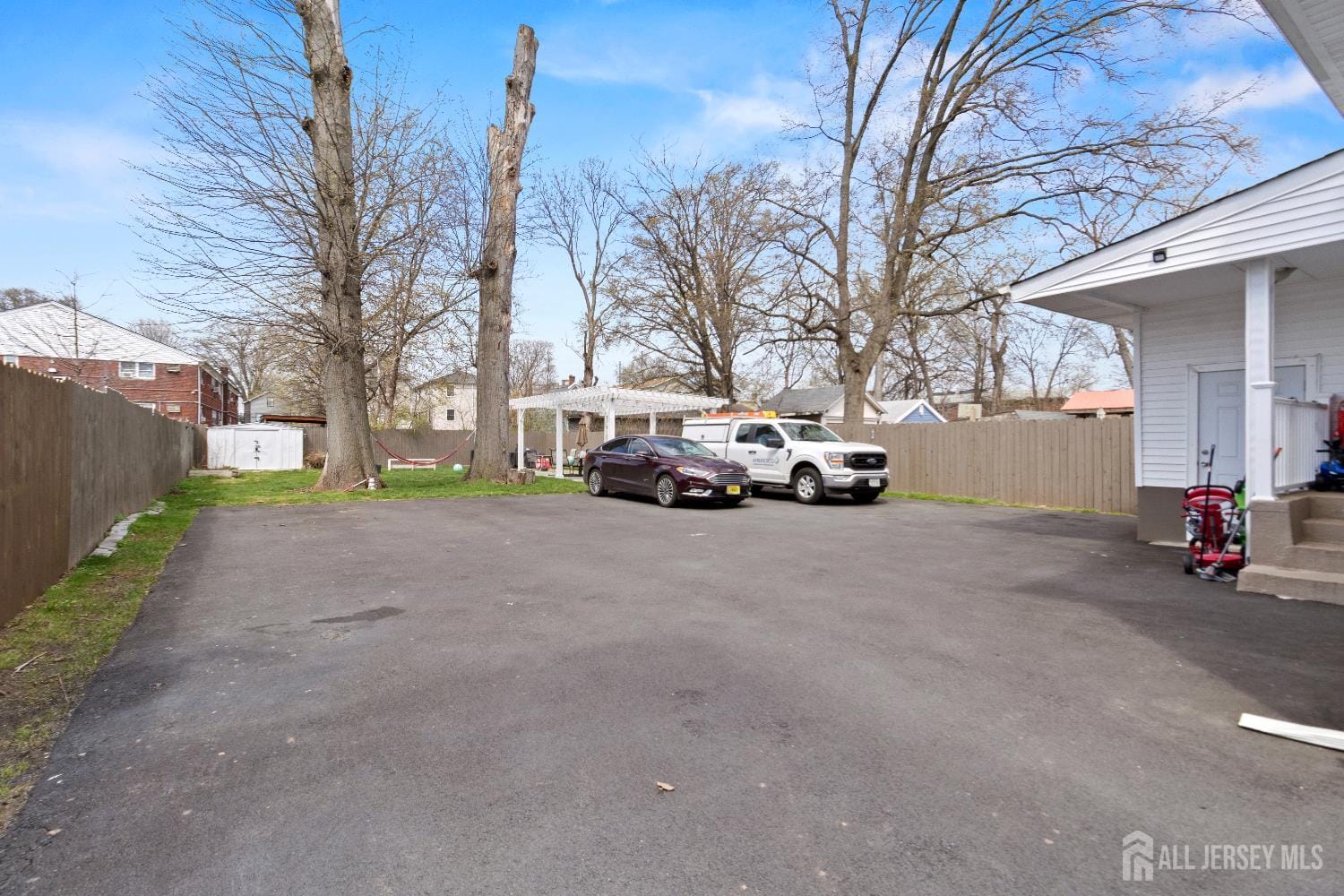 540-542 Jefferson Avenue Image 3