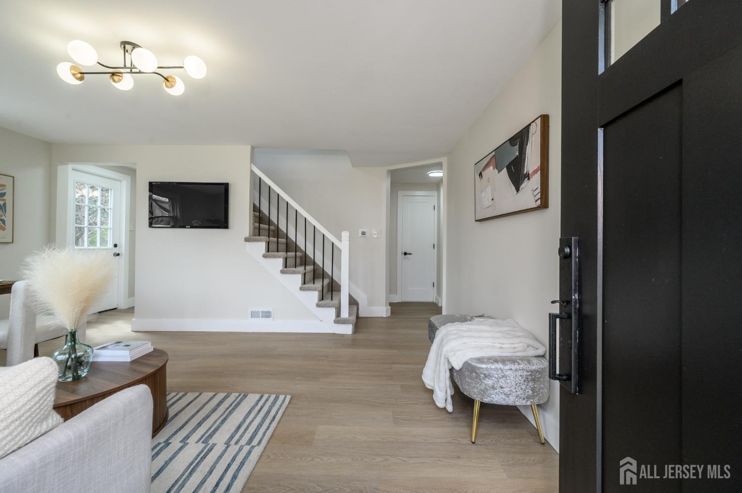 36 Delekas Avenue Image 2