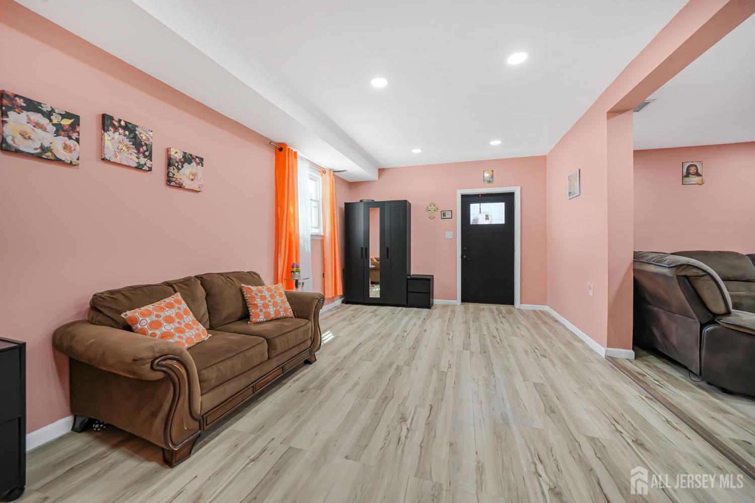 292 Summerhill Road, East Brunswick, NJ, 08816 image 11