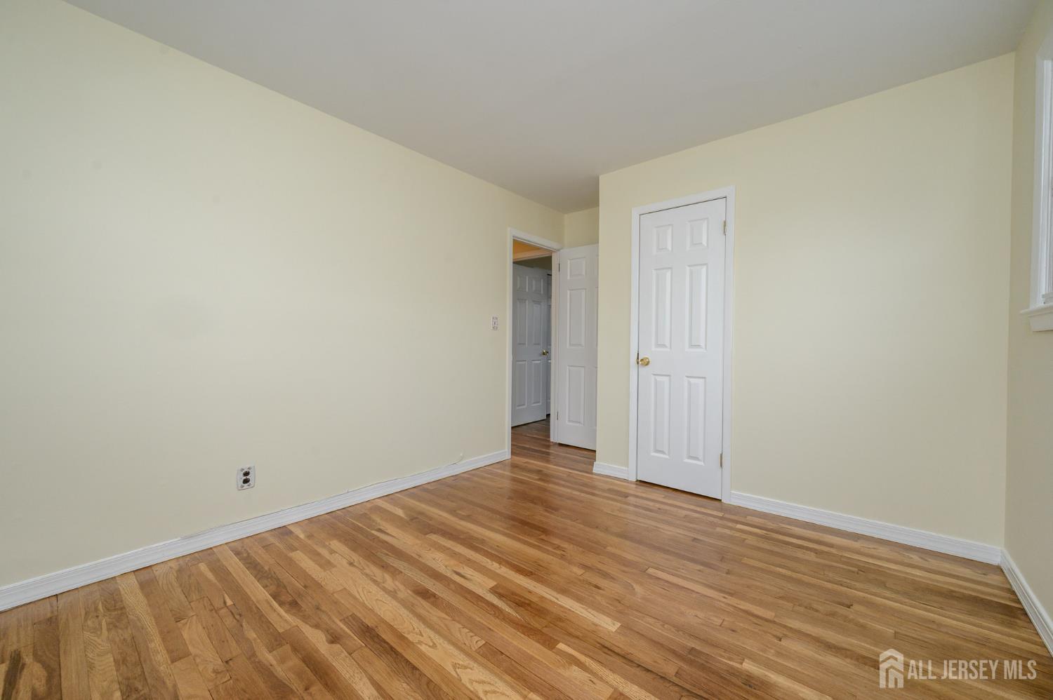 384 Maplewood Avenue, Colonia, NJ, 07067 image 22