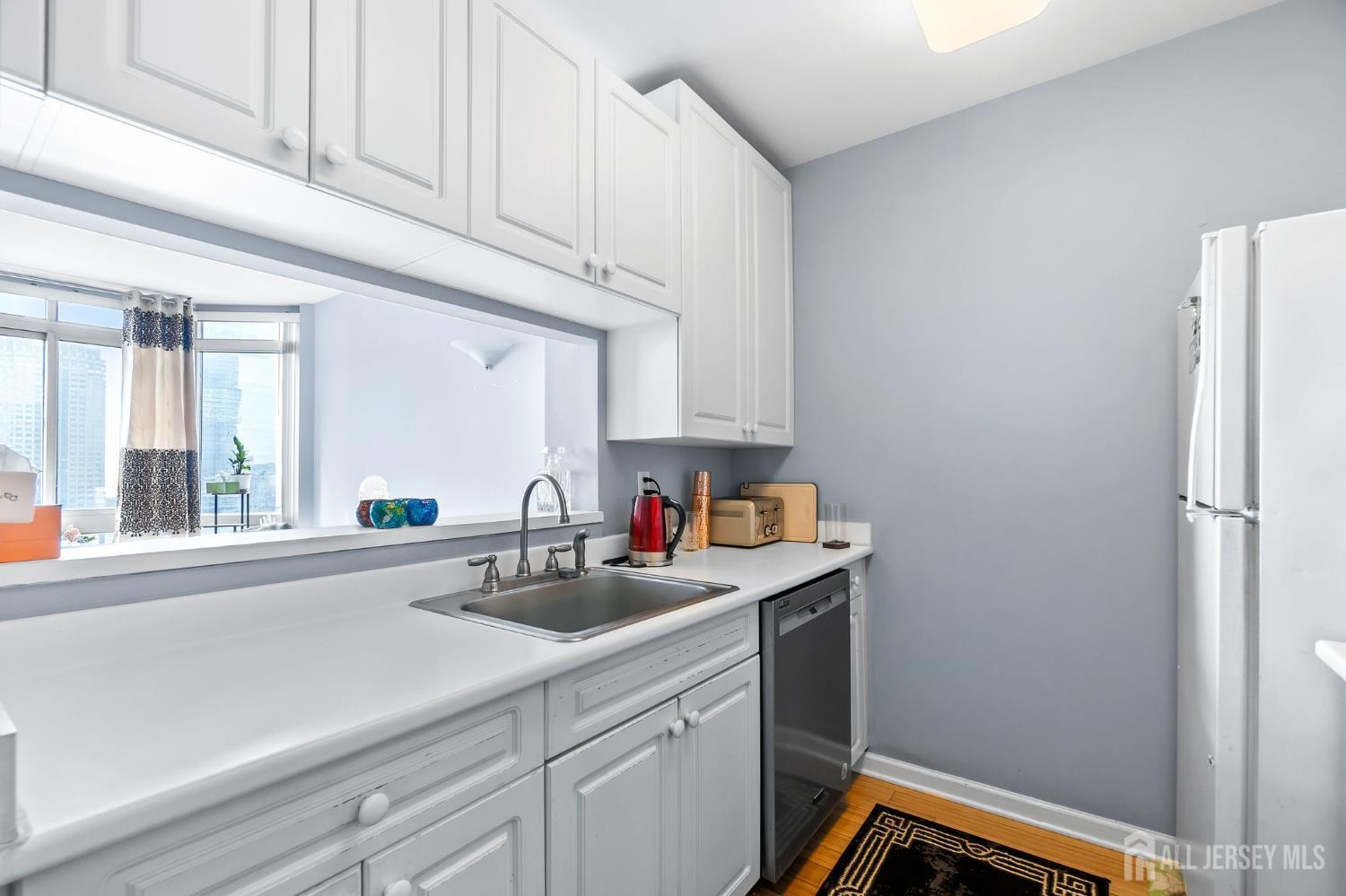 20 2nd Street 2601, Jersey City, NJ, 07302 image 11