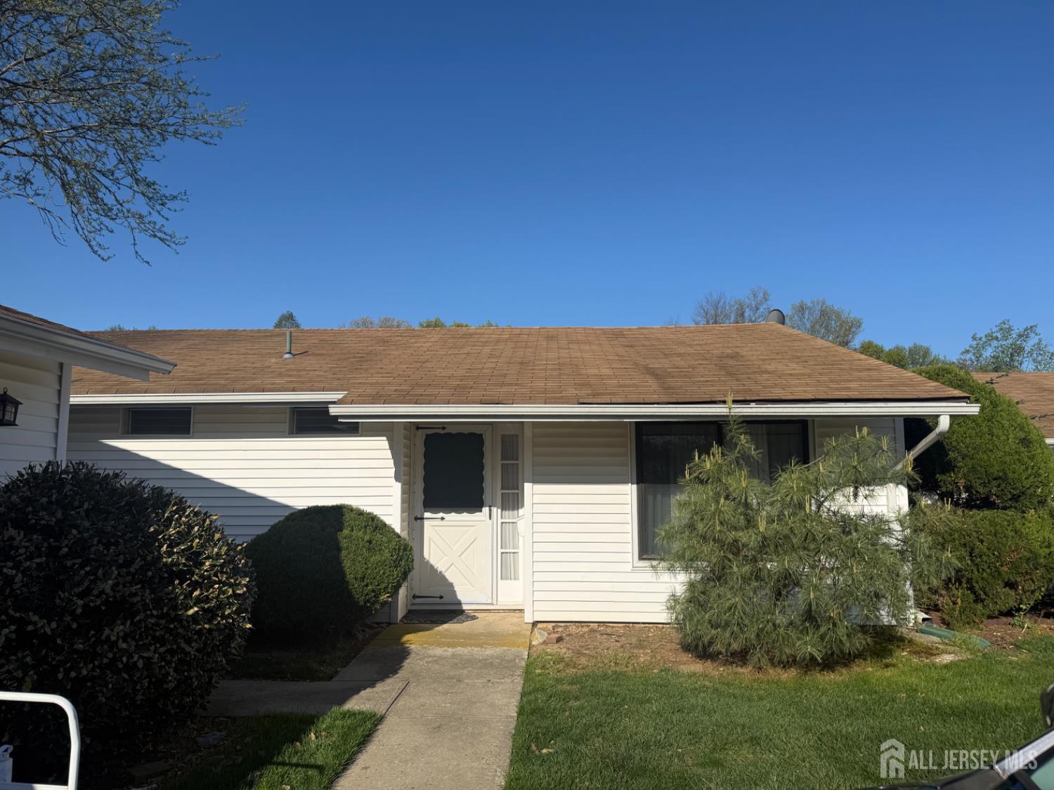 69-C Picea Plaza Image 2