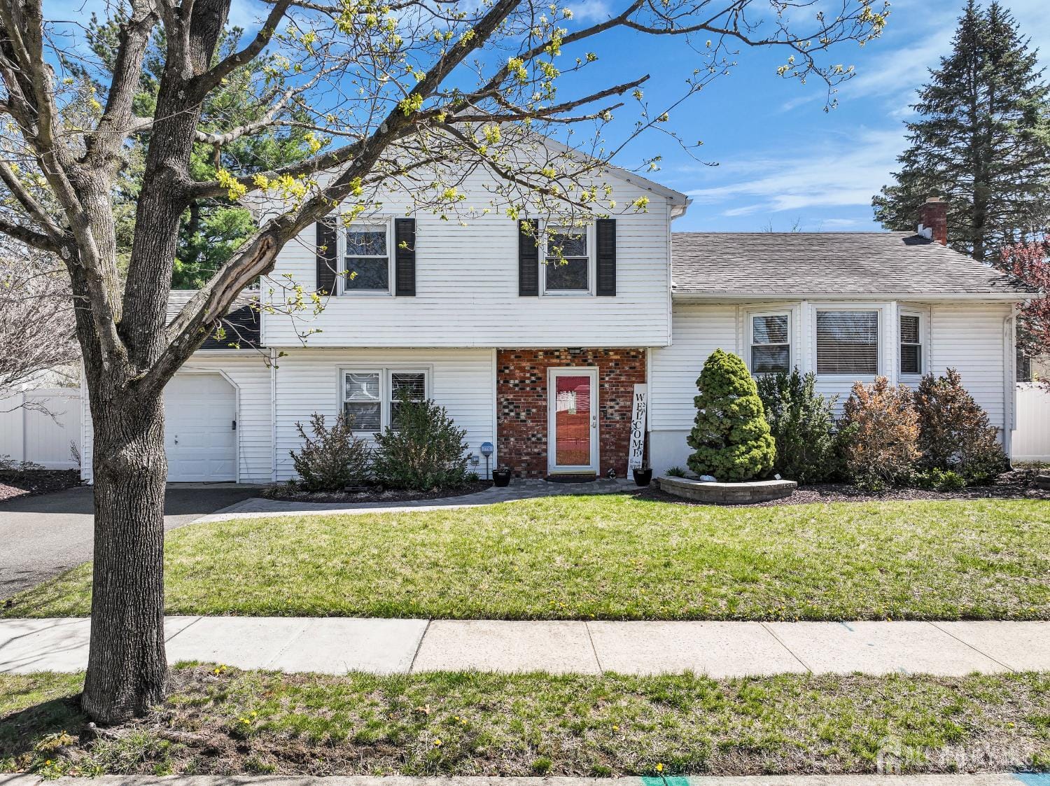 15 Rosewood Lane Image 2