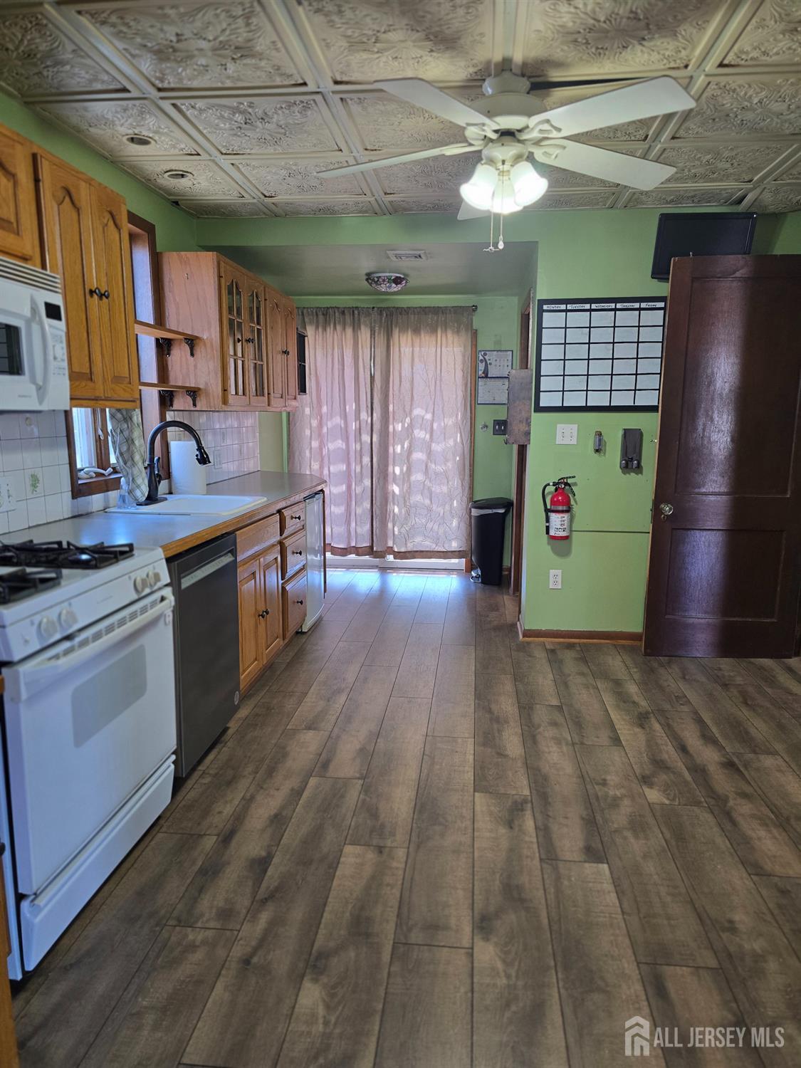 175 Grenville Street Image 5