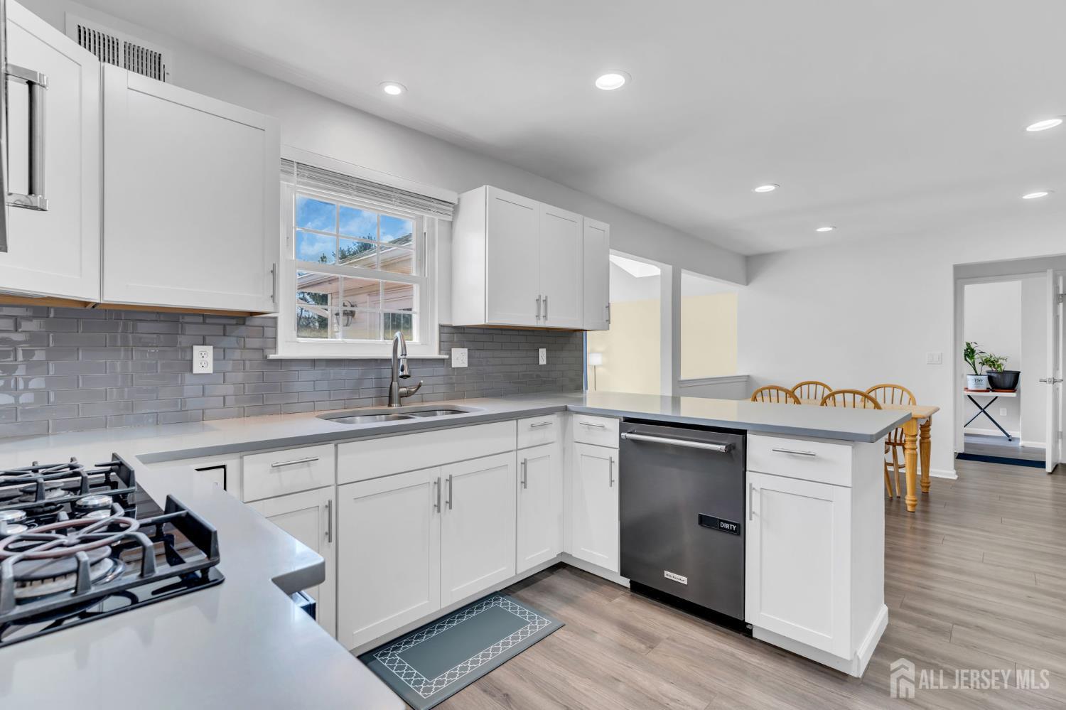 52 Zeller Drive, Franklin Twsp, NJ, 08873 image 13