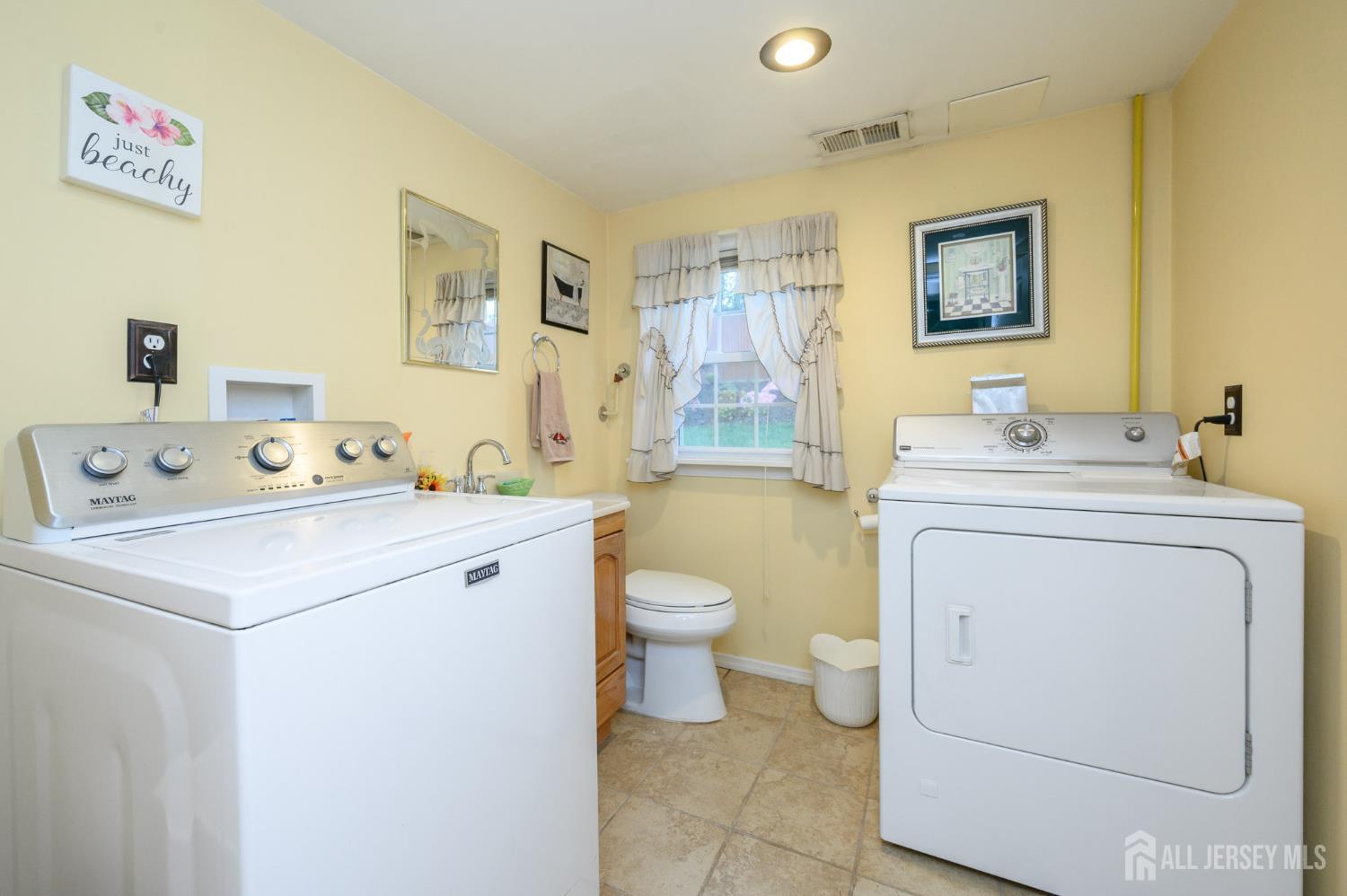 384 Maplewood Avenue, Colonia, NJ, 07067 image 13