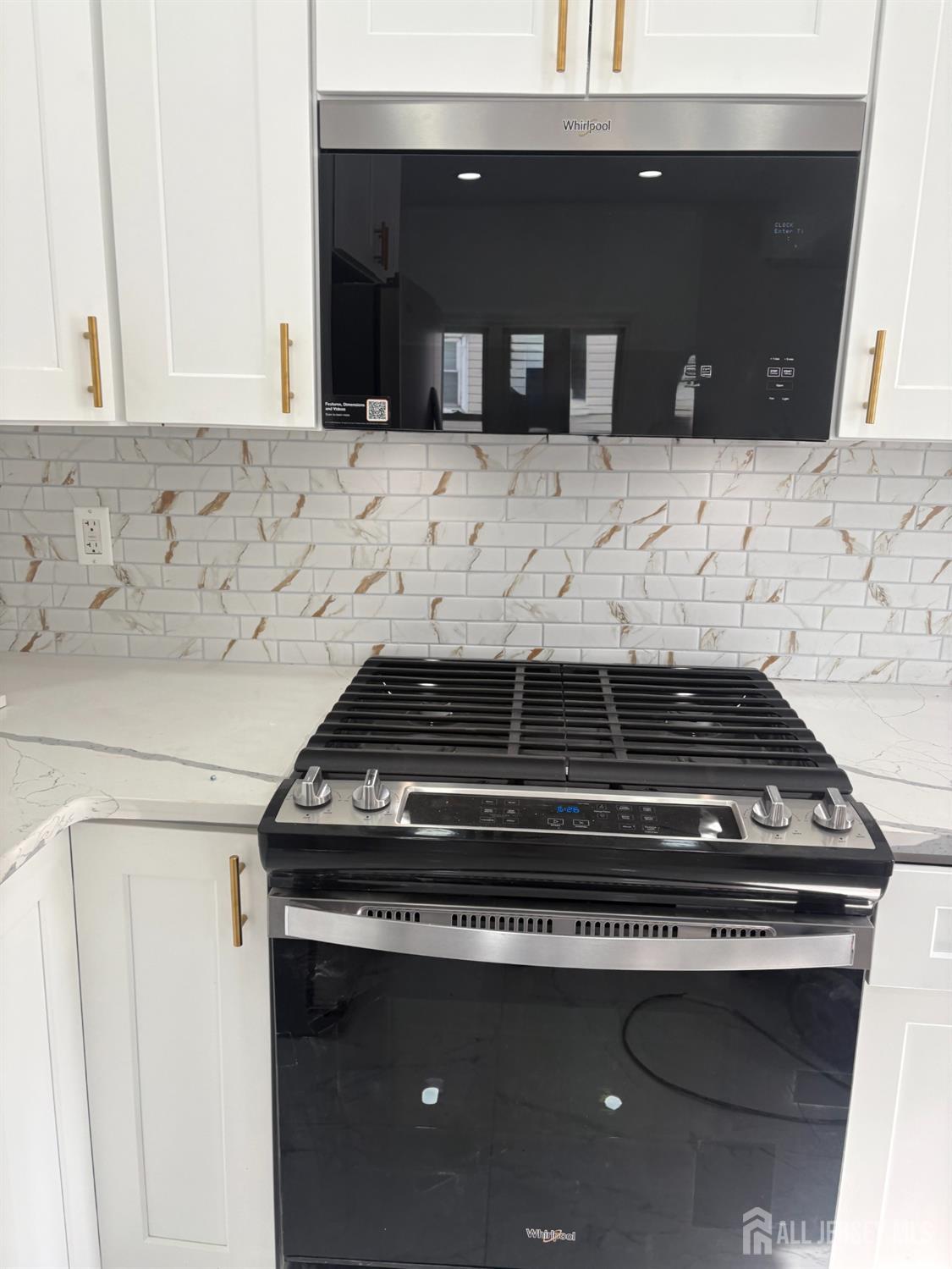 25 Menlo Avenue, Metuchen, NJ, 08840