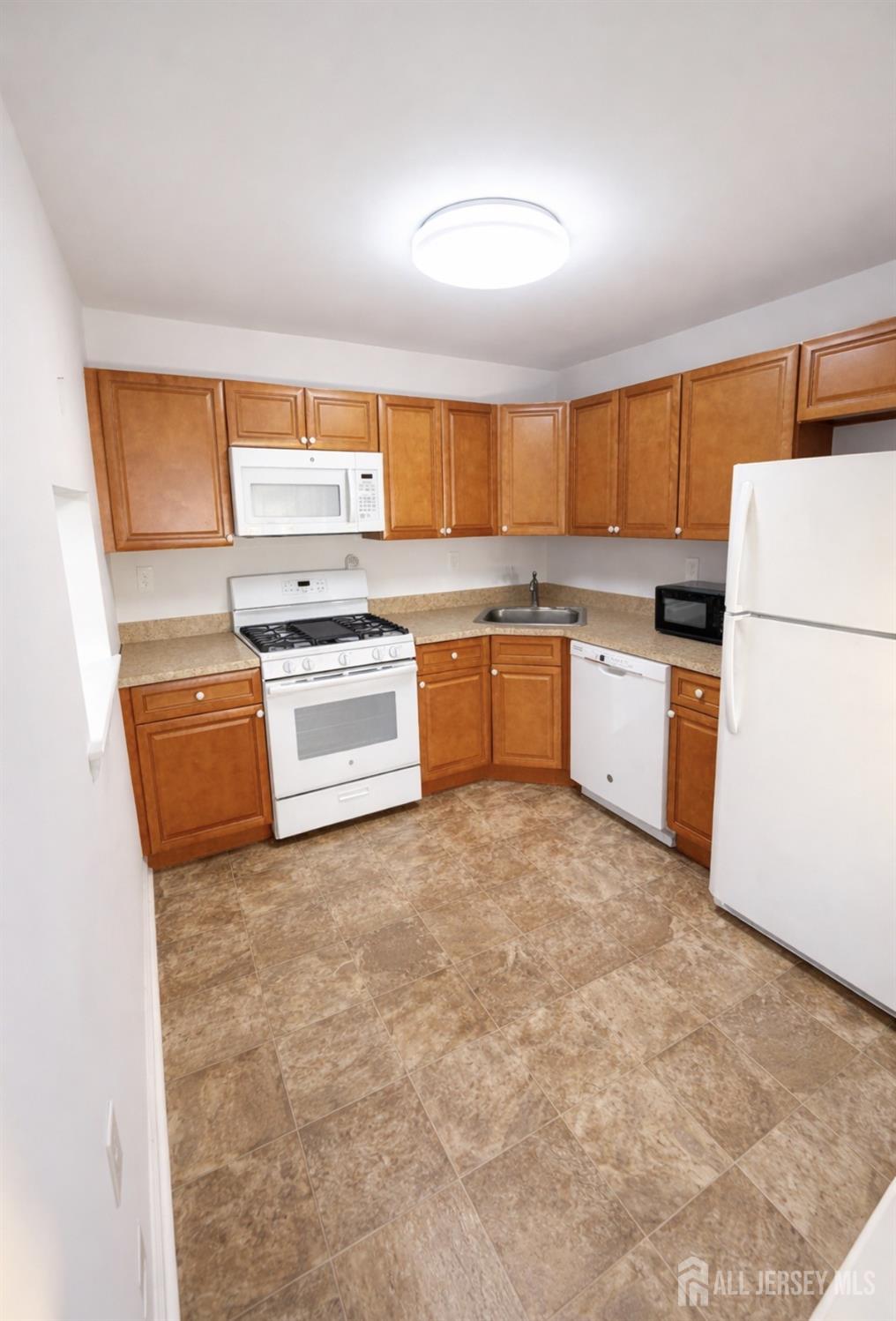 89 Albury Lane, North Brunswick, NJ, 08902 image 12