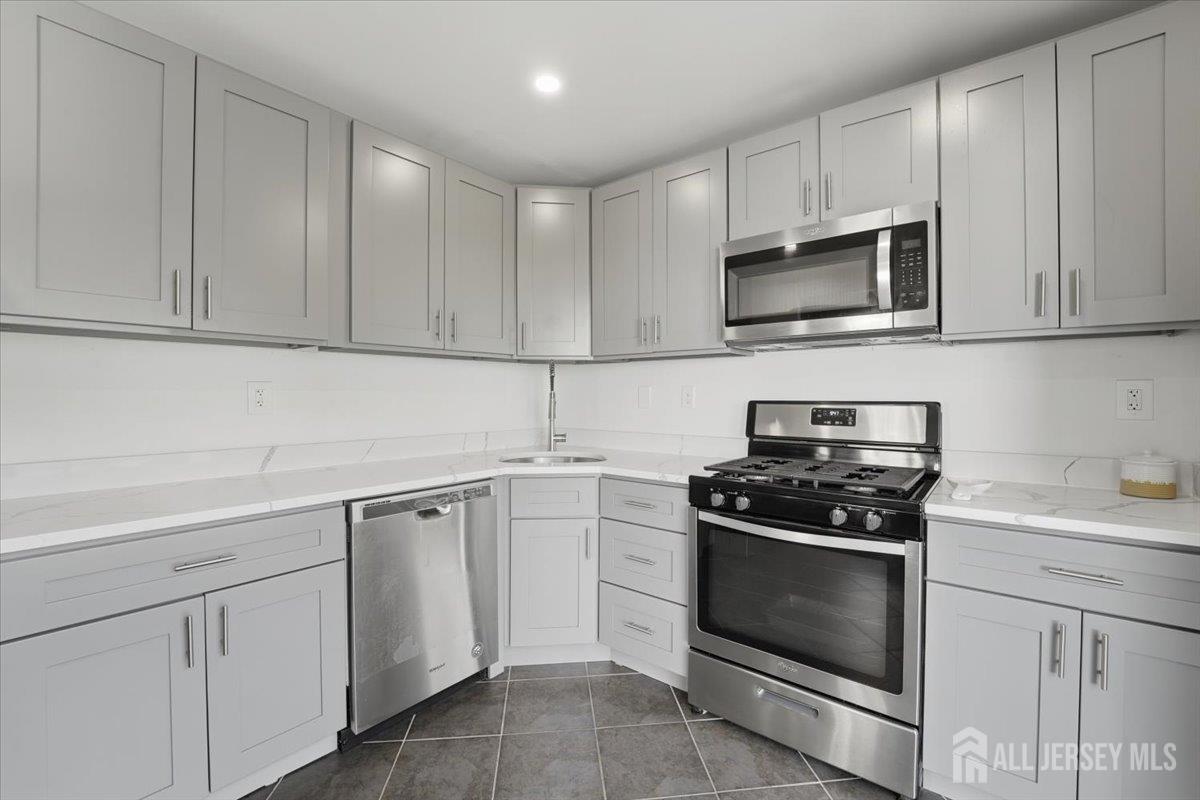 63 Amberly Court, Franklin, NJ, 08823 image 11