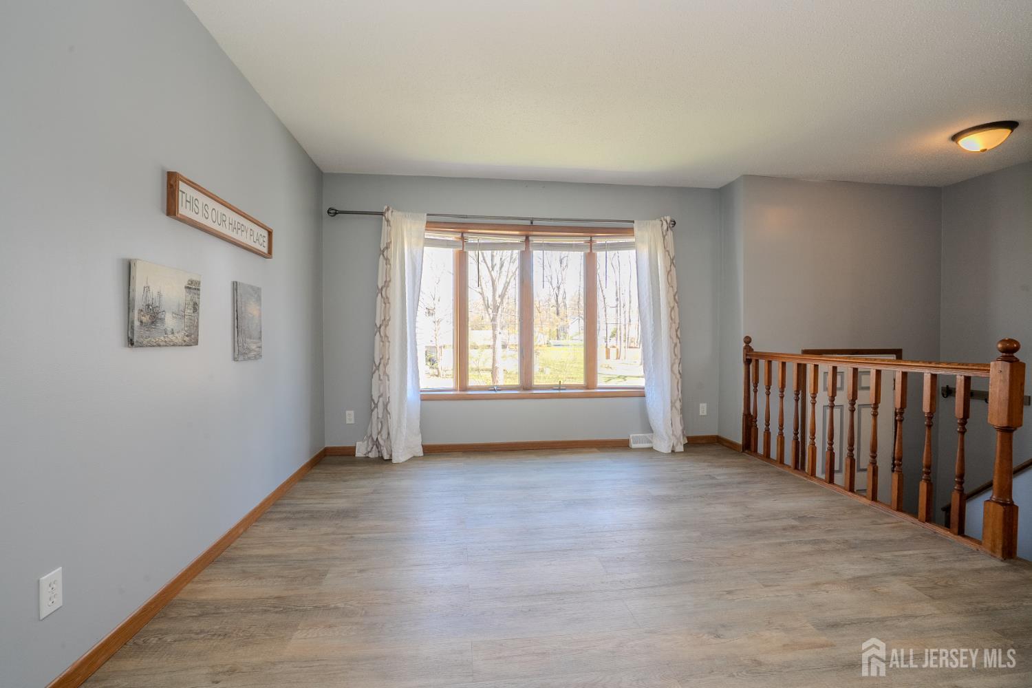 1834 Holly Road Image 3