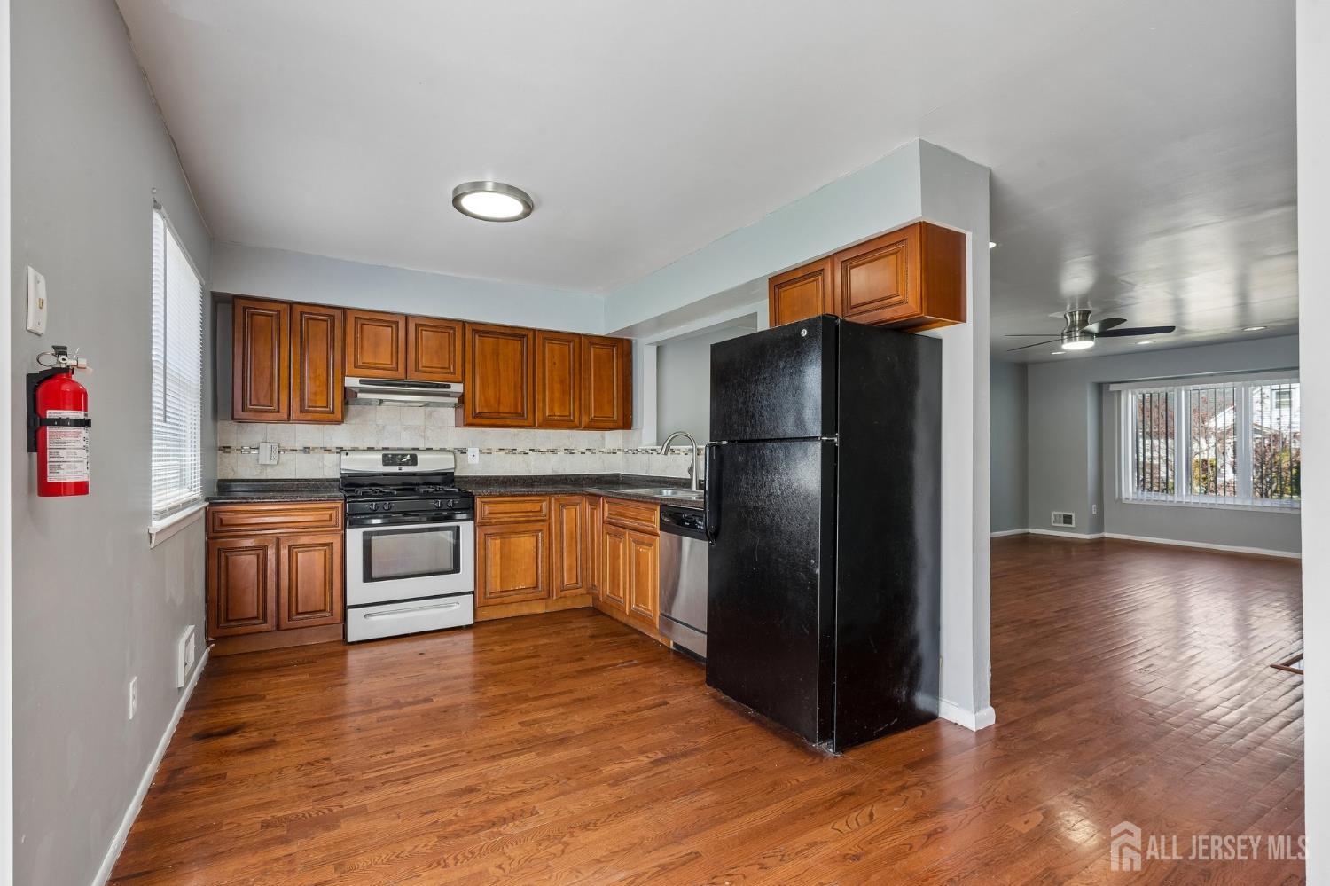 577 Berlant Avenue, Roselle, NJ, 07203 image 6