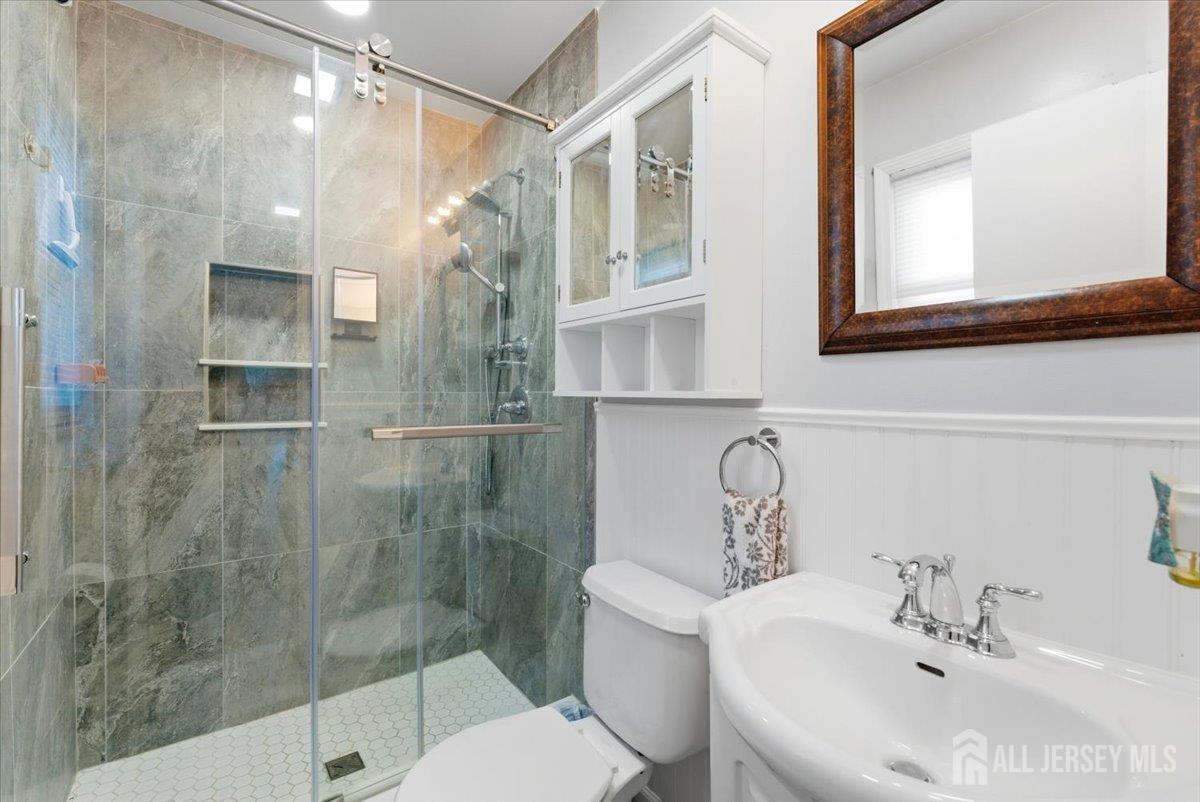 16 Hogback Road Image 3