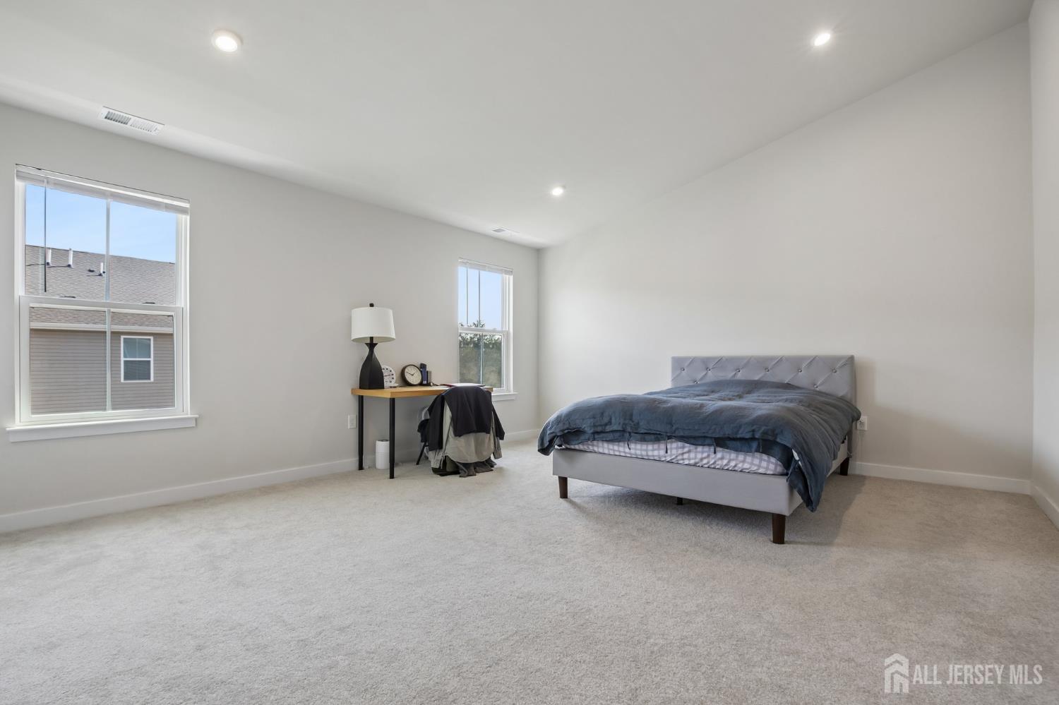 49 Owen Court, Franklin Twsp, NJ, 08873 image 17