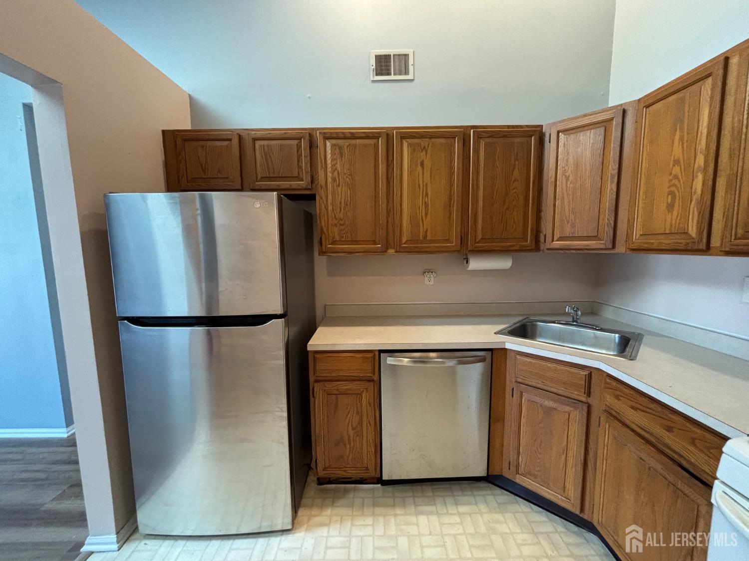 17 Pembrook Avenue, North Brunswick, NJ, 08902 image 9