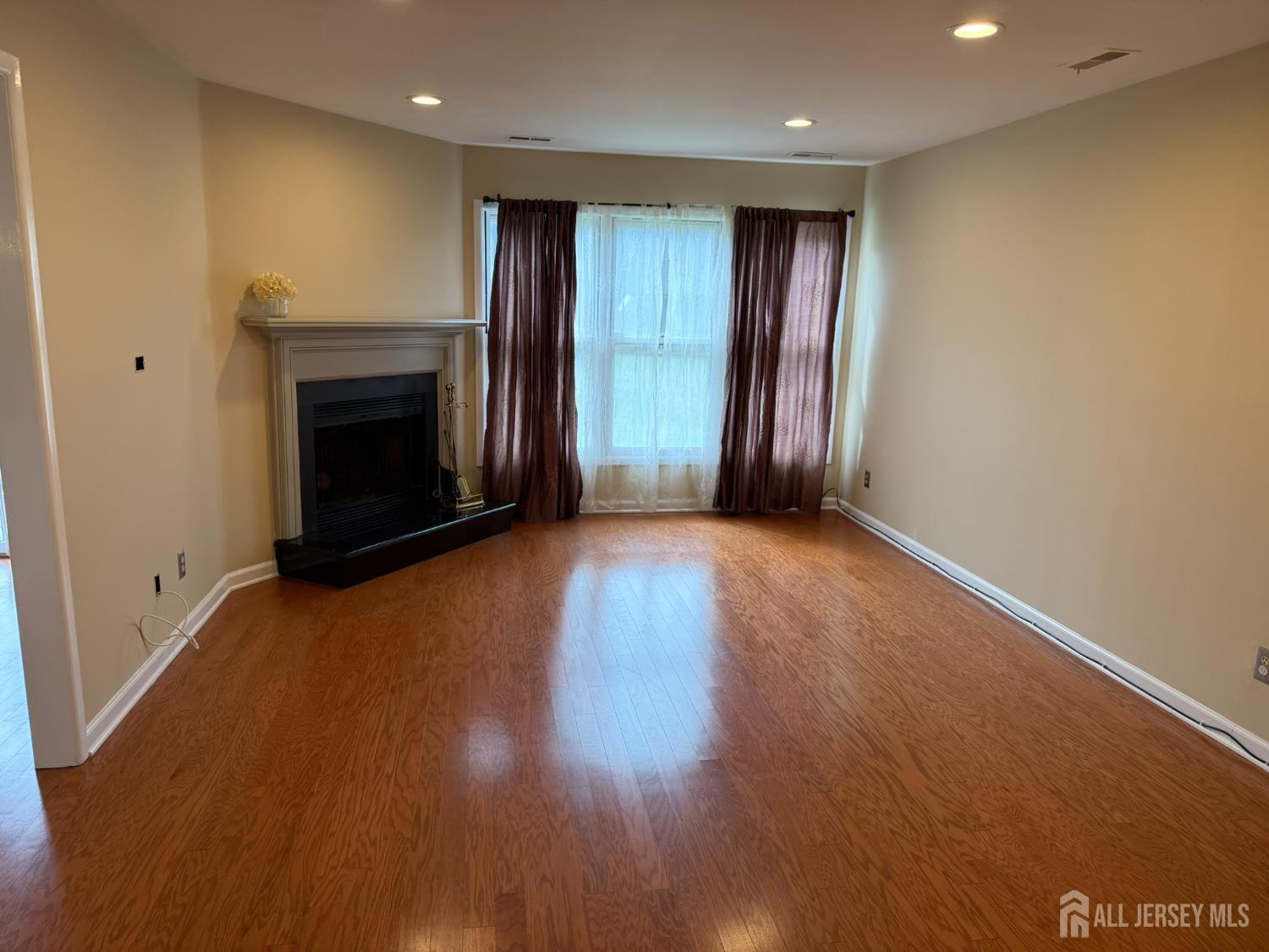 54 Holly Court, Edison, NJ, 08820 image 11