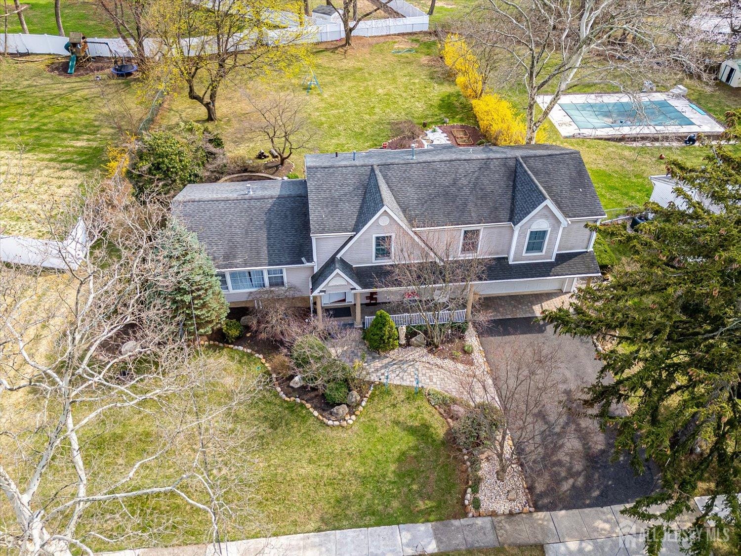 9 Colburn Road Image 4