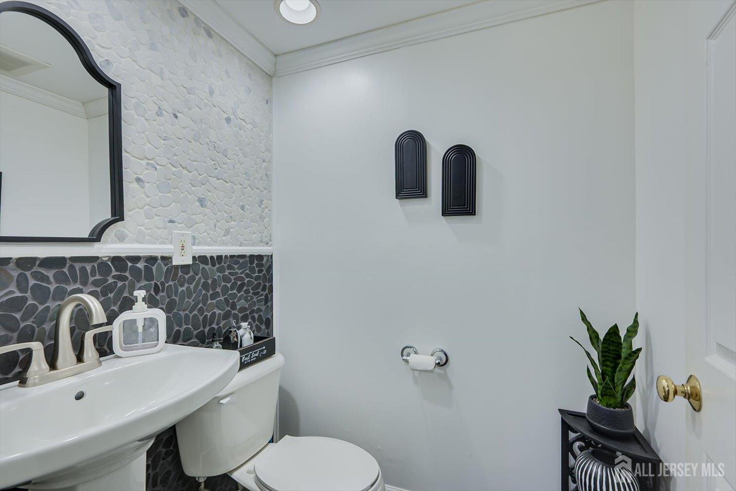 9 Colburn Road, East Brunswick, NJ, 08816 image 27